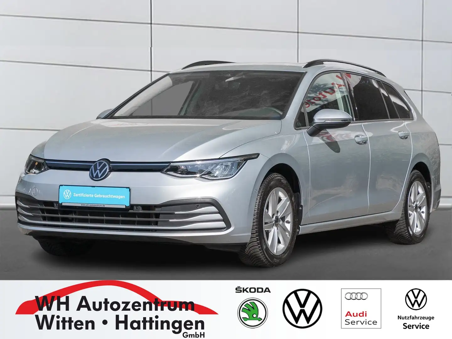 Volkswagen Golf VIII Variant 1.5 eTSI DSG Life NAVI AHK REARVIE... Plateado - 1