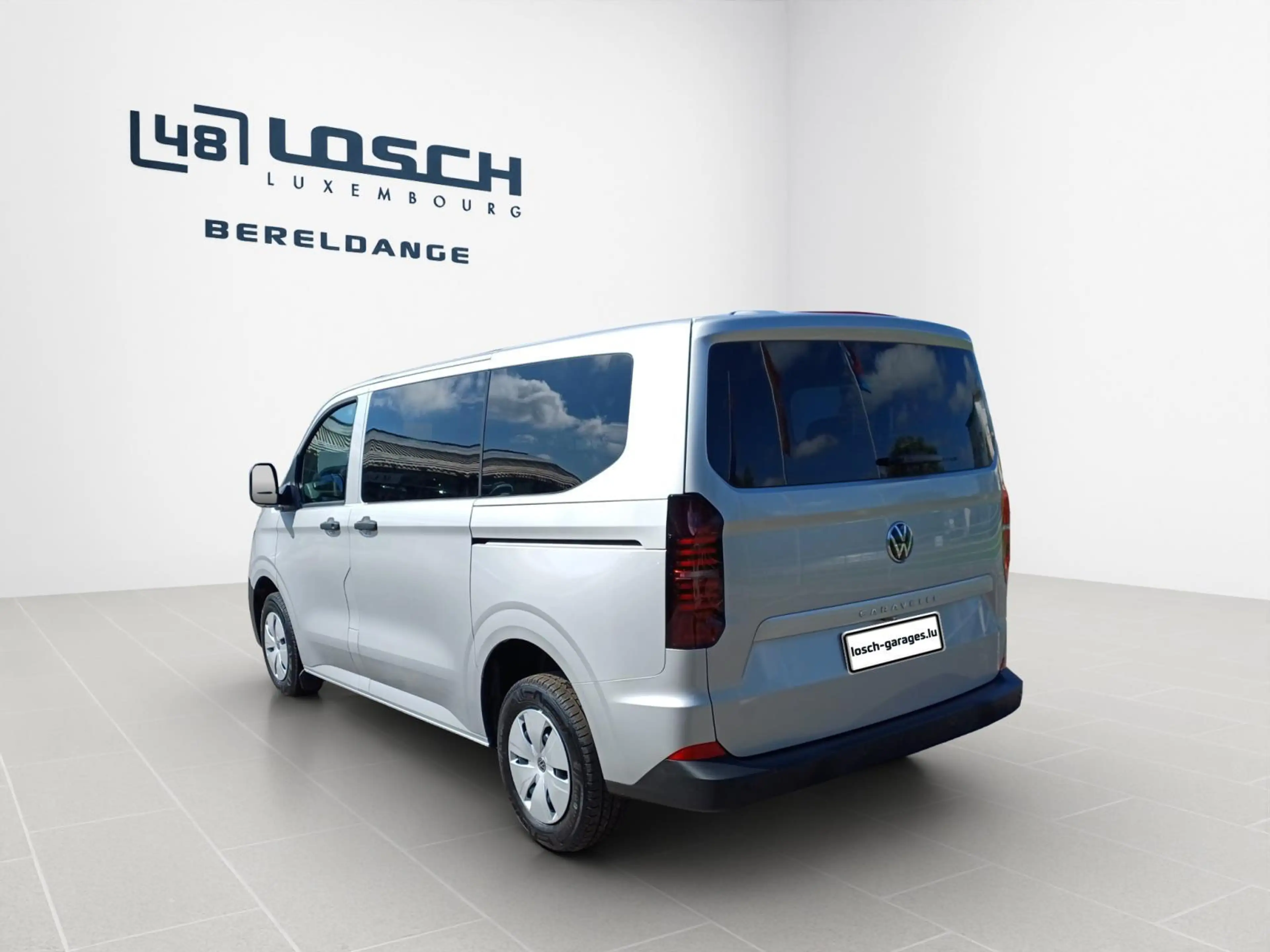 Volkswagen T7 Caravelle Basic — photo 6