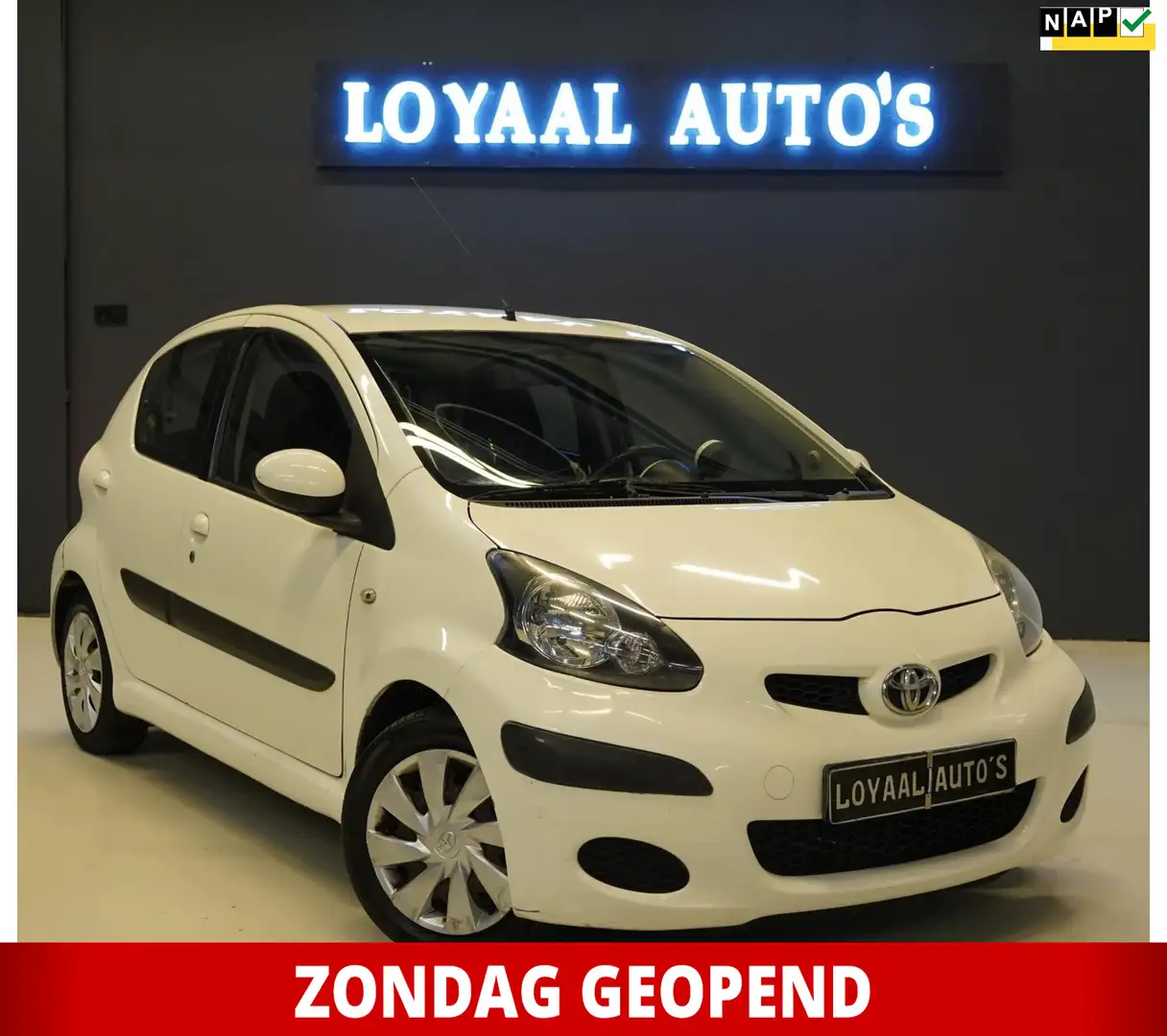 Toyota Aygo 1.0-12V Comfort | AUT | 1E EIGENAAR | ELEK. RAMEN Wit - 1
