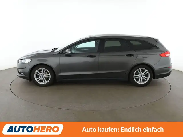 Ford Mondeo view 3