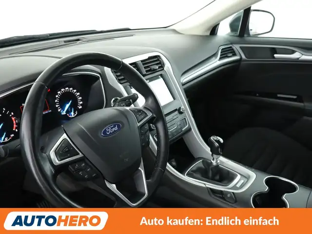 Ford Mondeo view 11