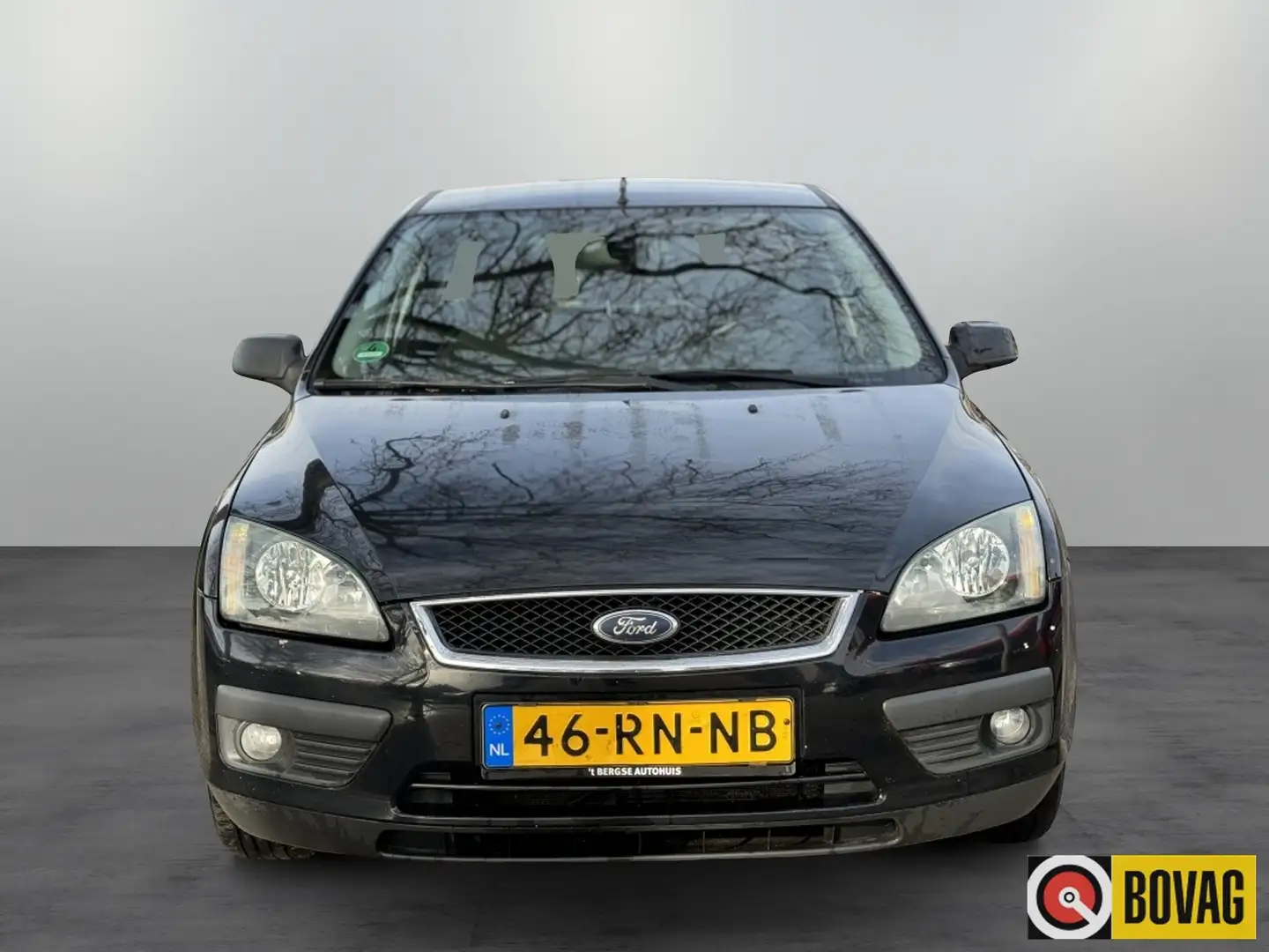 Ford Focus Wagon 1.6 16V First Ed. Airco Inruilkoopje Zwart - 2