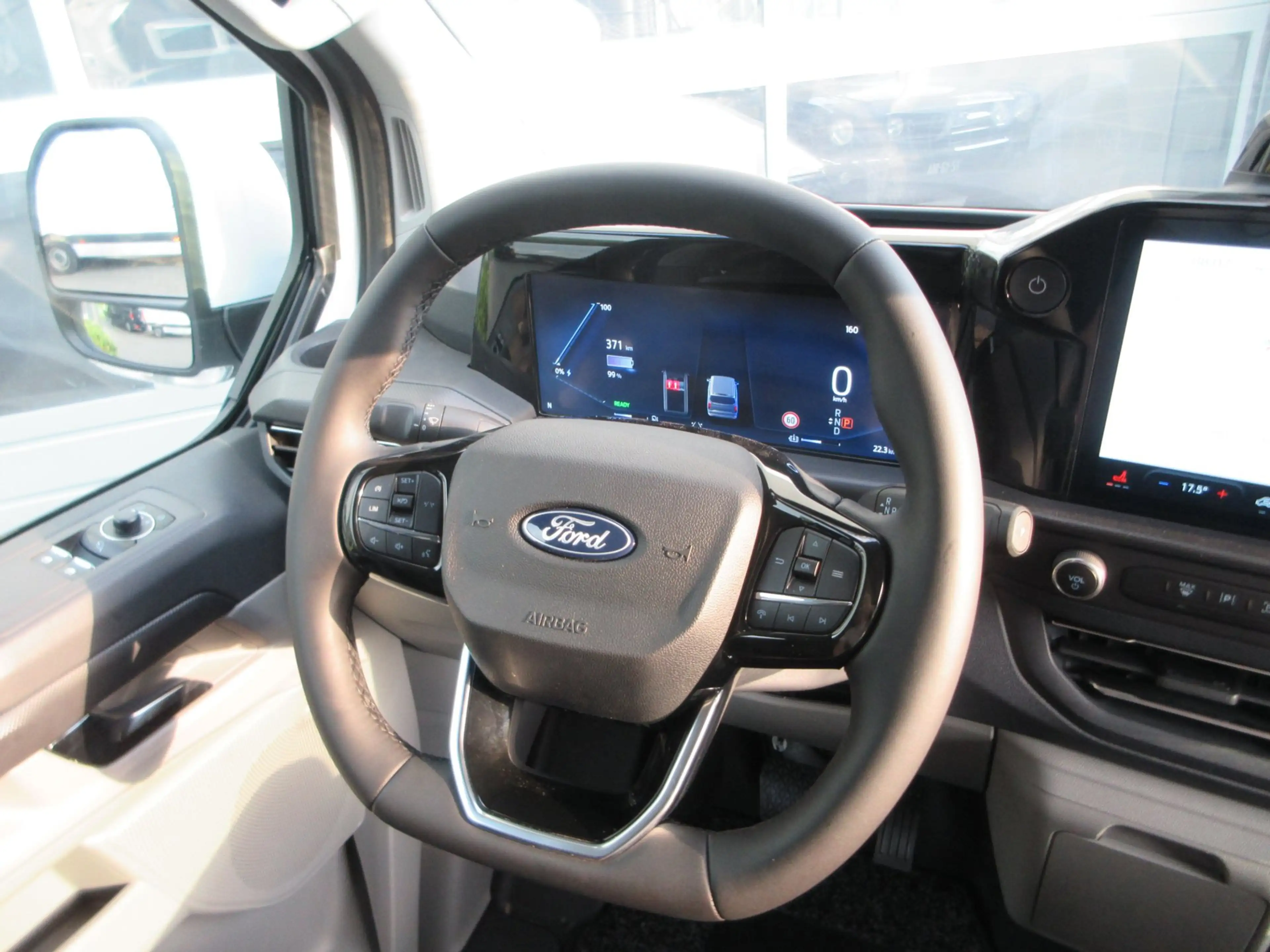 Ford E-Transit Cust. 340 L2H1 Limited 71 kWh 218 pk carplay camer — photo 15
