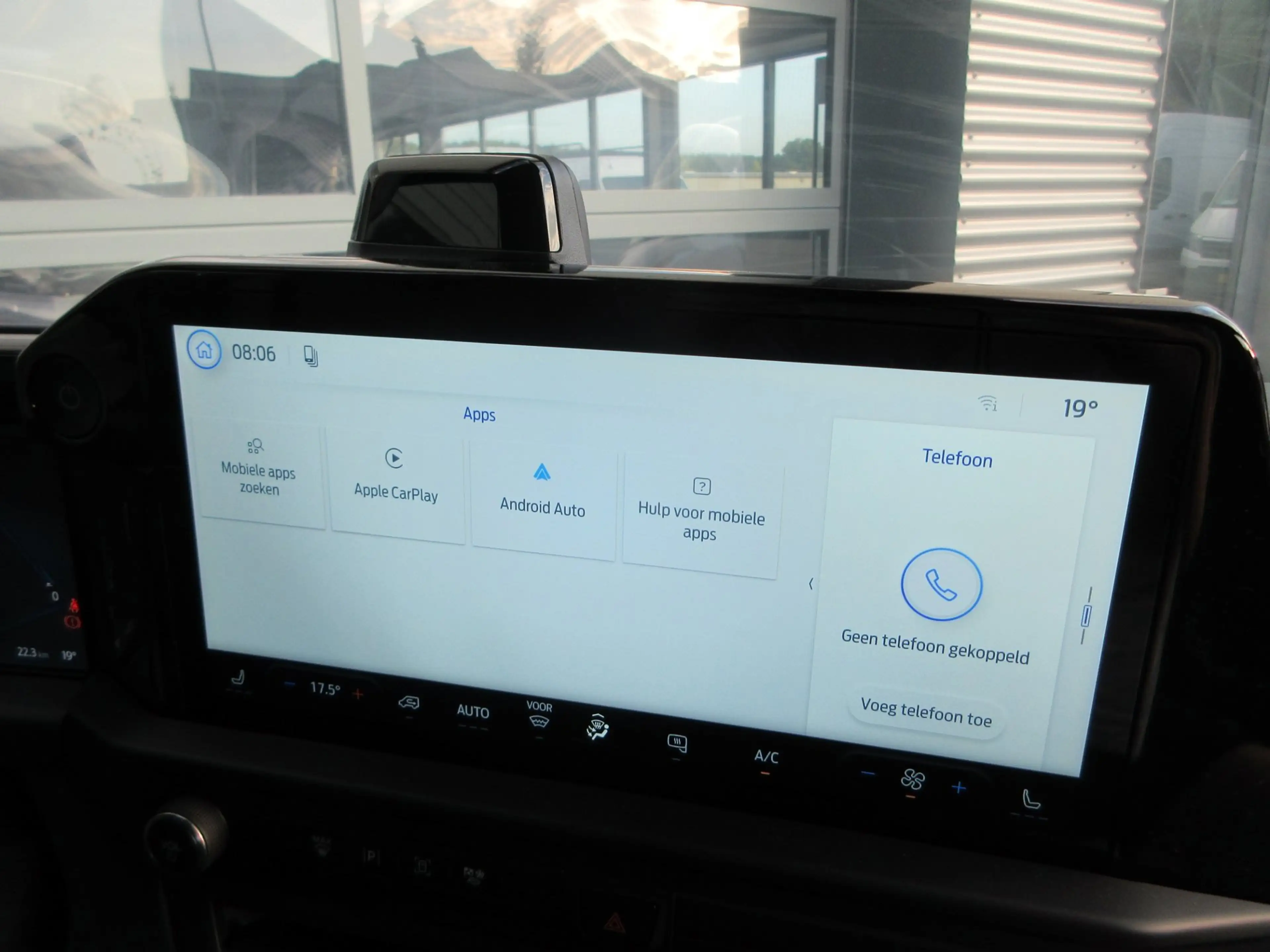 Ford E-Transit Cust. 340 L2H1 Limited 71 kWh 218 pk carplay camer — photo 10