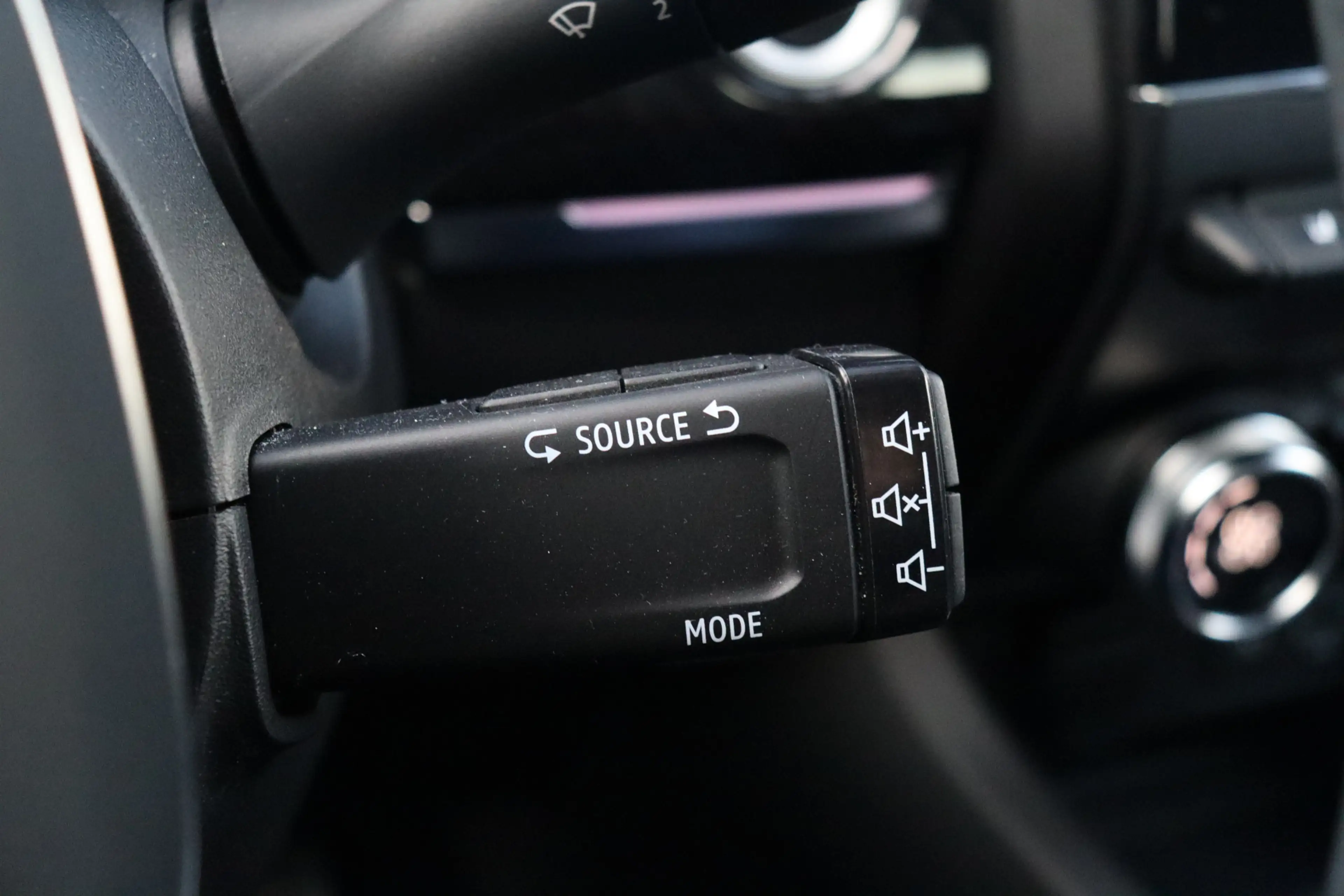 Renault Arkana 1.6 E-Tech Hybrid 145 R.S. Line HEV | Adap. Cruise — photo 30