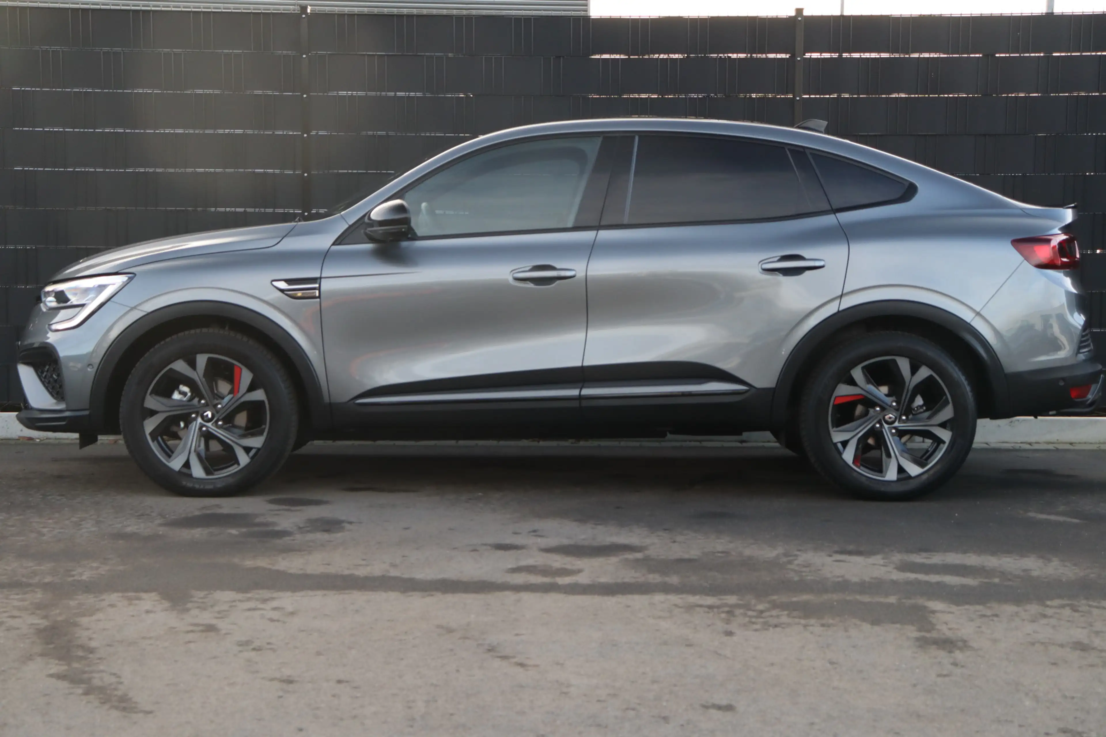 Renault Arkana 1.6 E-Tech Hybrid 145 R.S. Line HEV | Adap. Cruise — photo 5