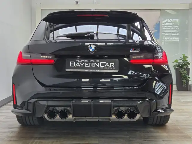 BMW M3 view 5