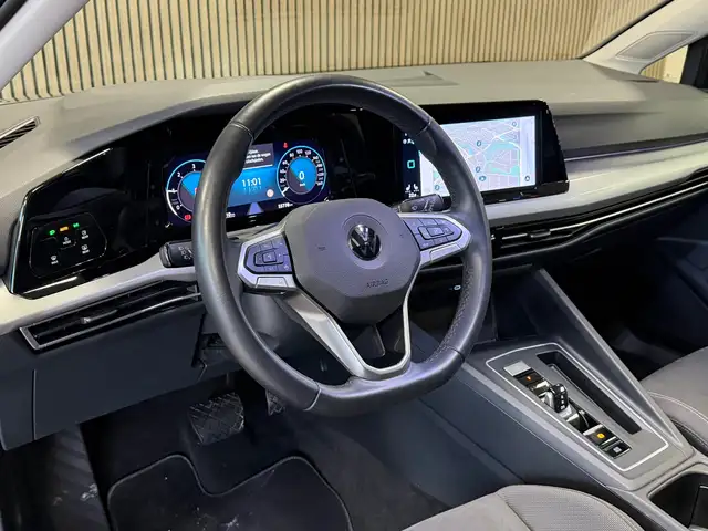 Volkswagen Golf view 14