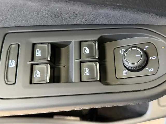 Volkswagen Golf view 17