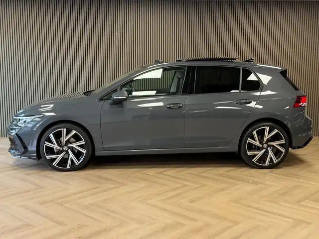 Volkswagen Golf view 3