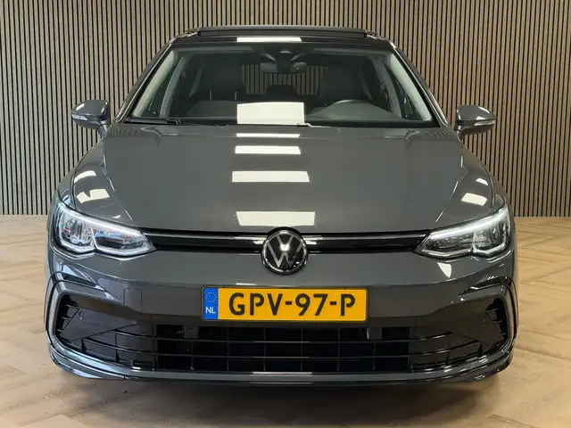 Volkswagen Golf view 2
