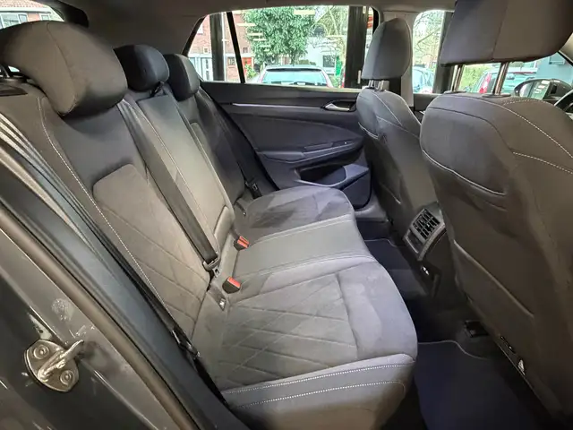 Volkswagen Golf view 12