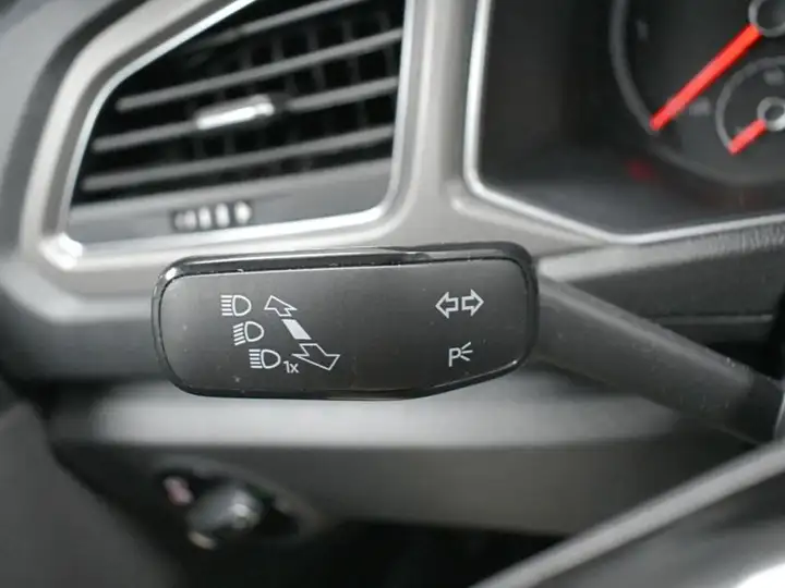 Volkswagen T-Roc Advance 2.0 TDI (2021) 2021, foto 11