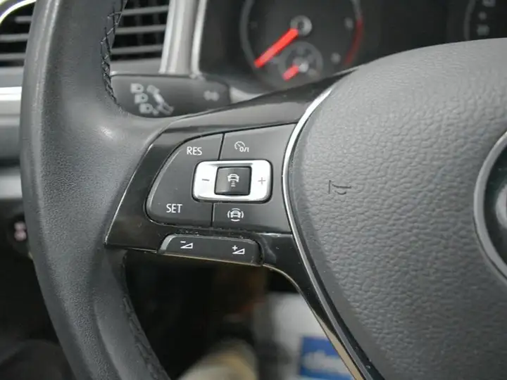 Volkswagen T-Roc Advance 2.0 TDI (2021) 2021, foto 13