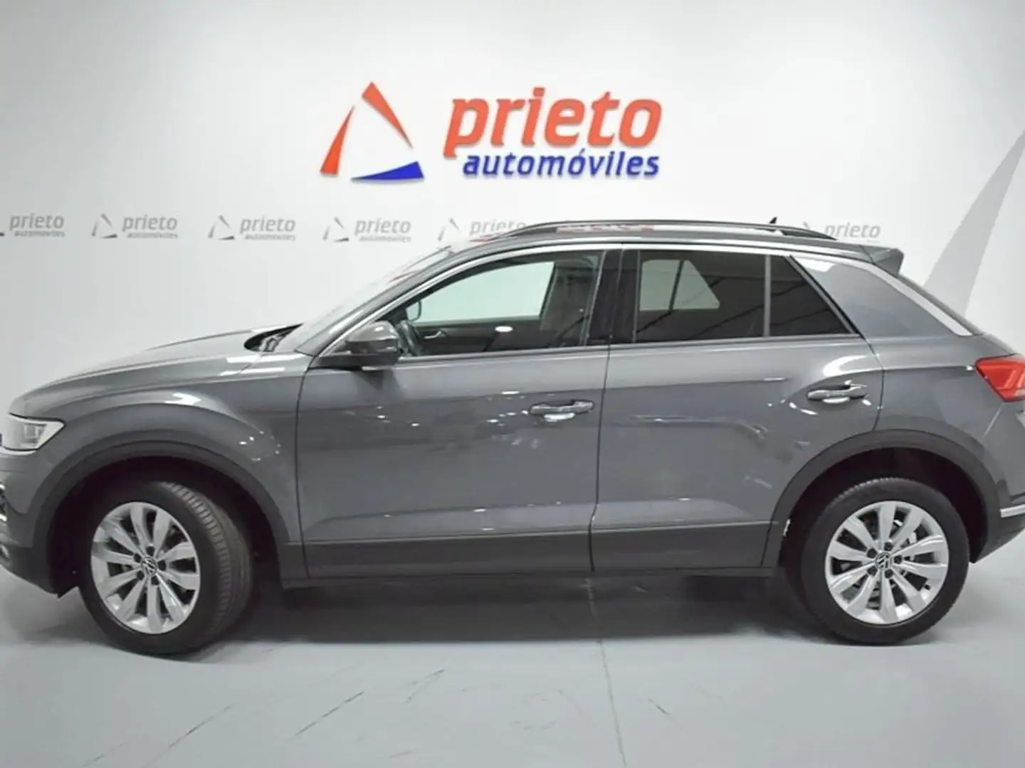 Volkswagen T-Roc 2.0TDI Advance 85kW Gris - 2