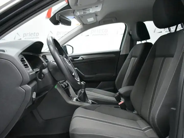 Volkswagen T-Roc Advance 2.0 TDI (2021) 2021, foto 9