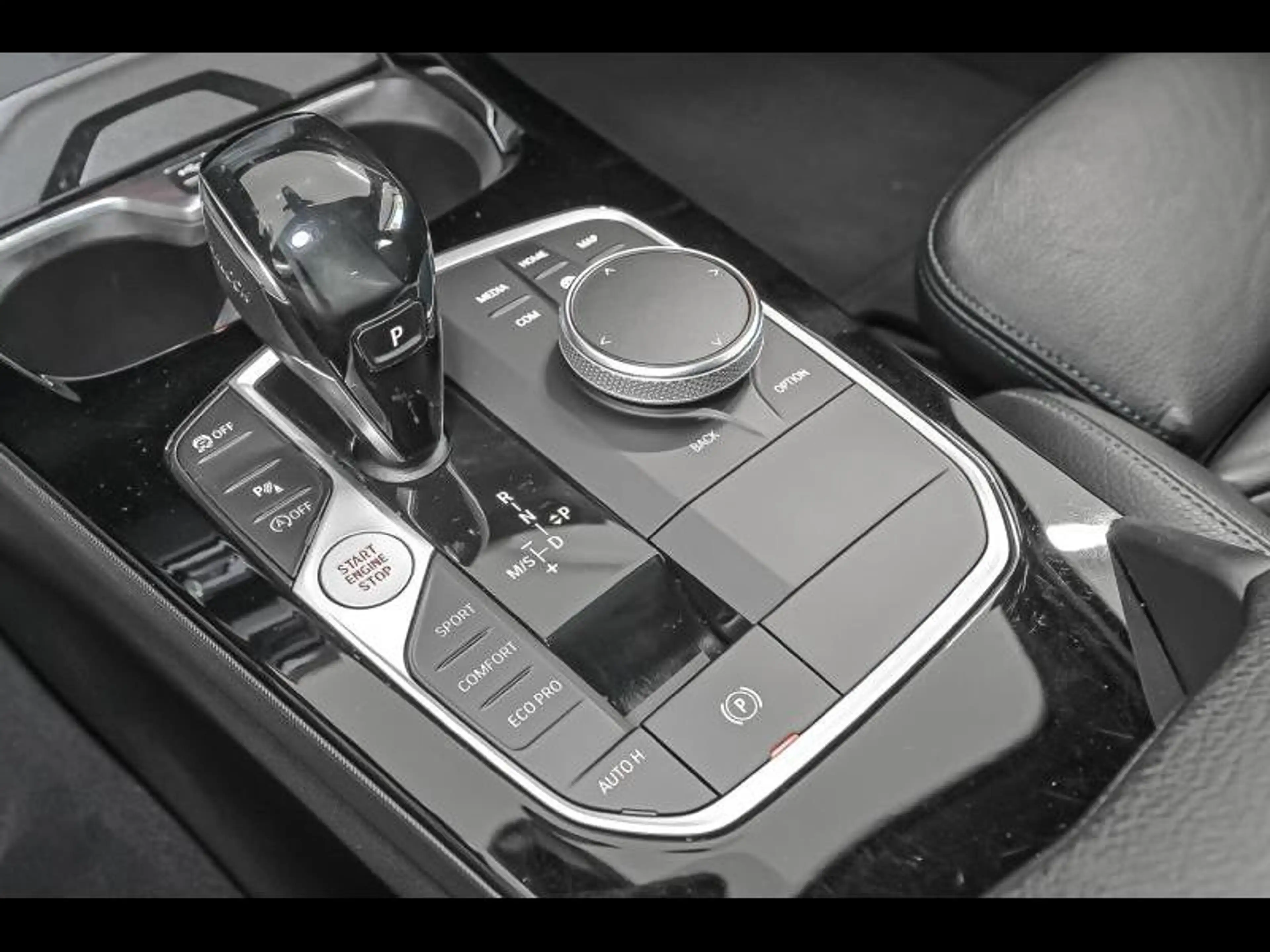 BMW 118 i Hatch - M Pack — photo 11