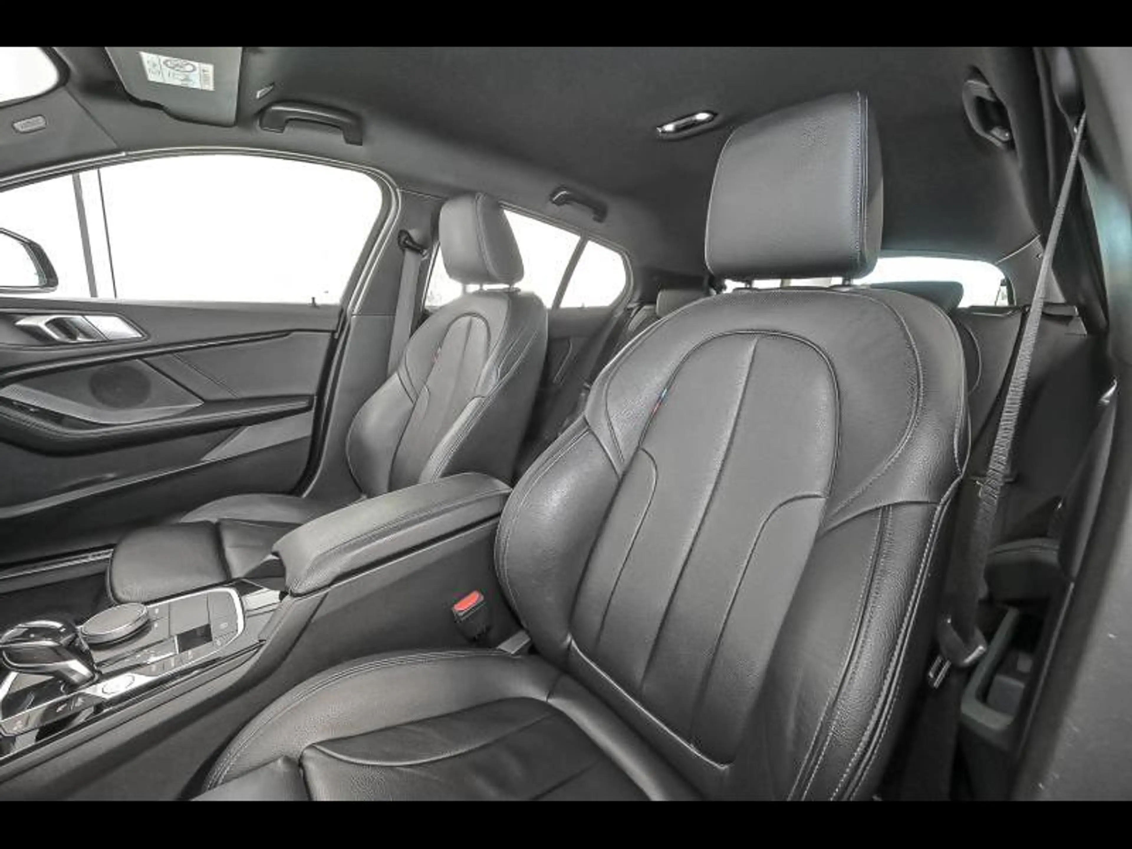 BMW 118 i Hatch - M Pack — photo 15