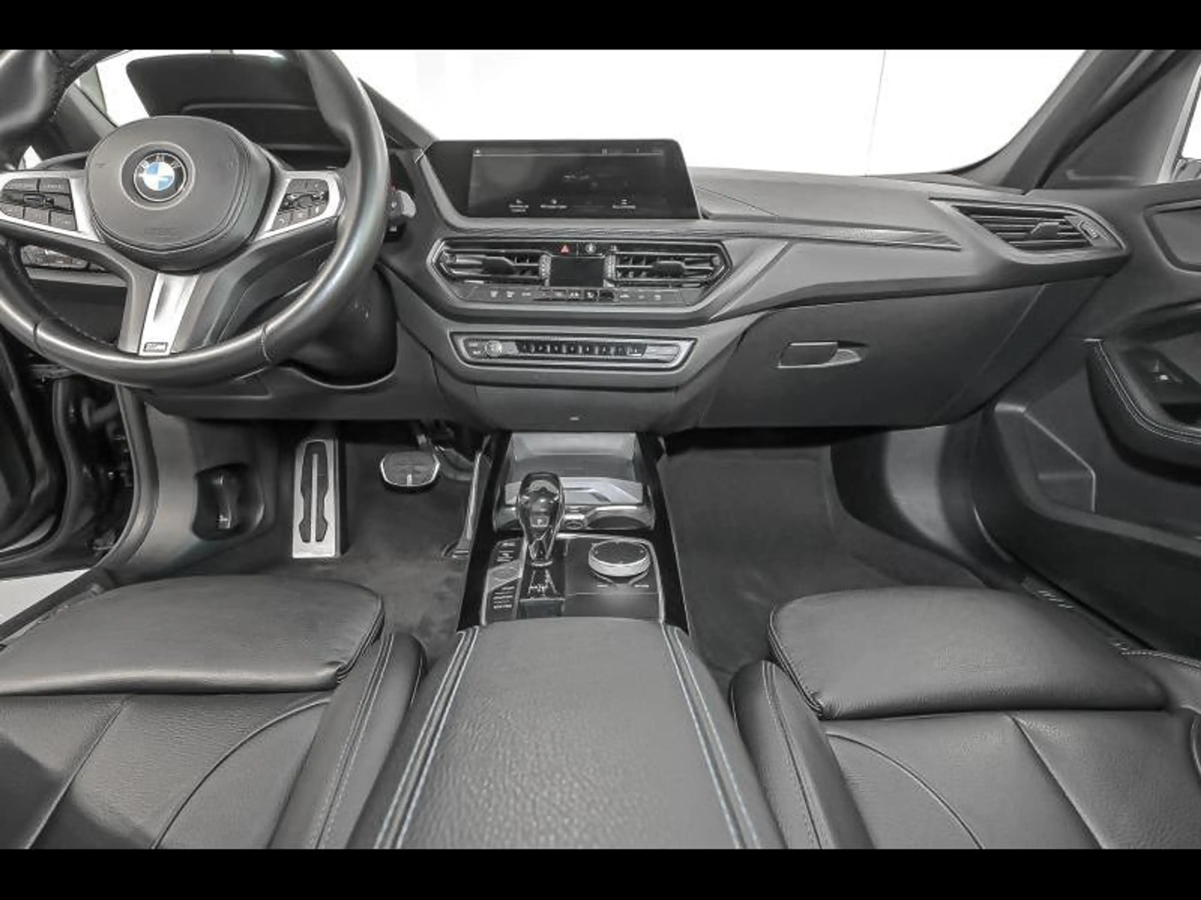 BMW 118 i Hatch - M Pack — photo 7