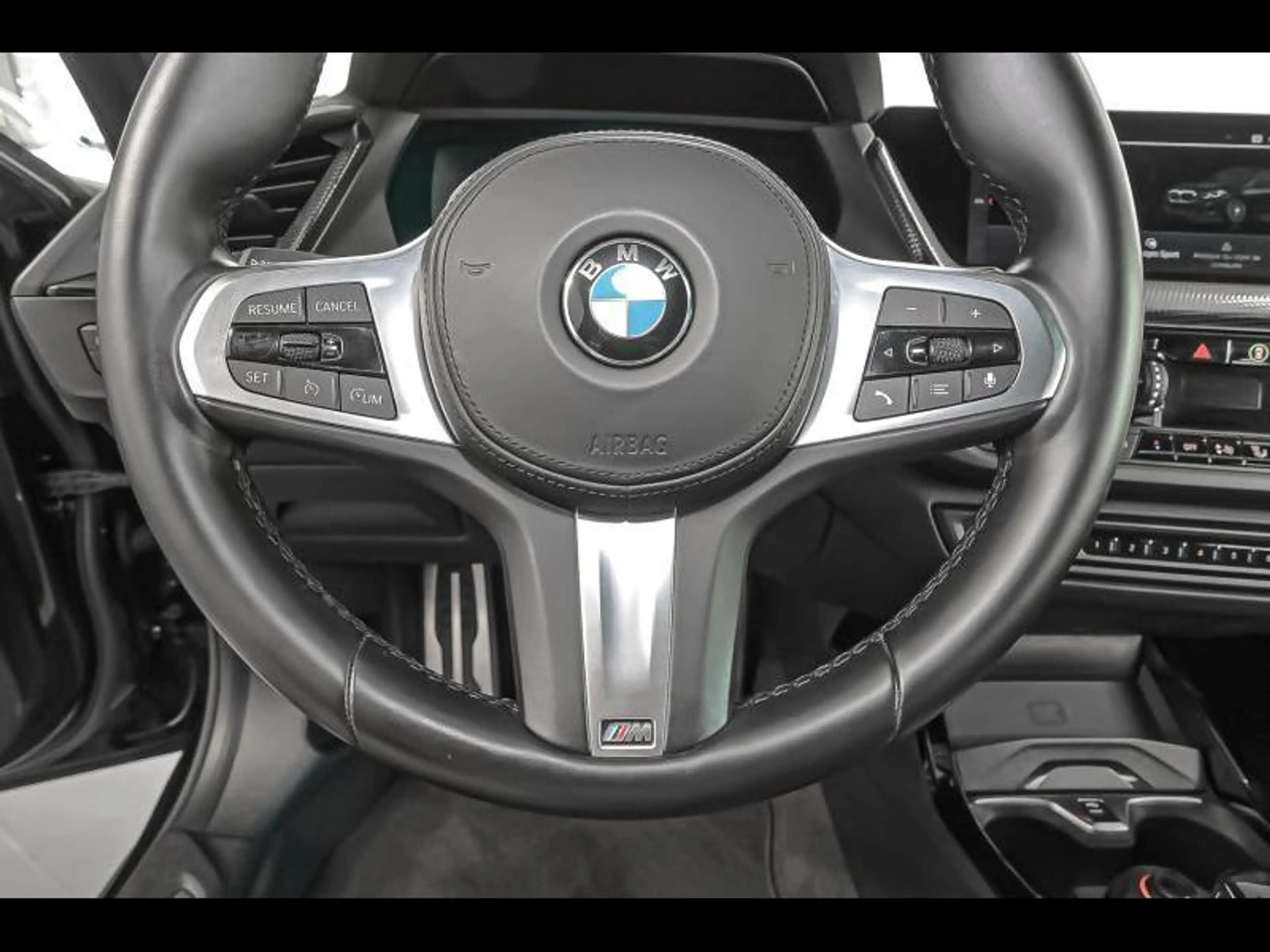 BMW 118 i Hatch - M Pack — photo 9