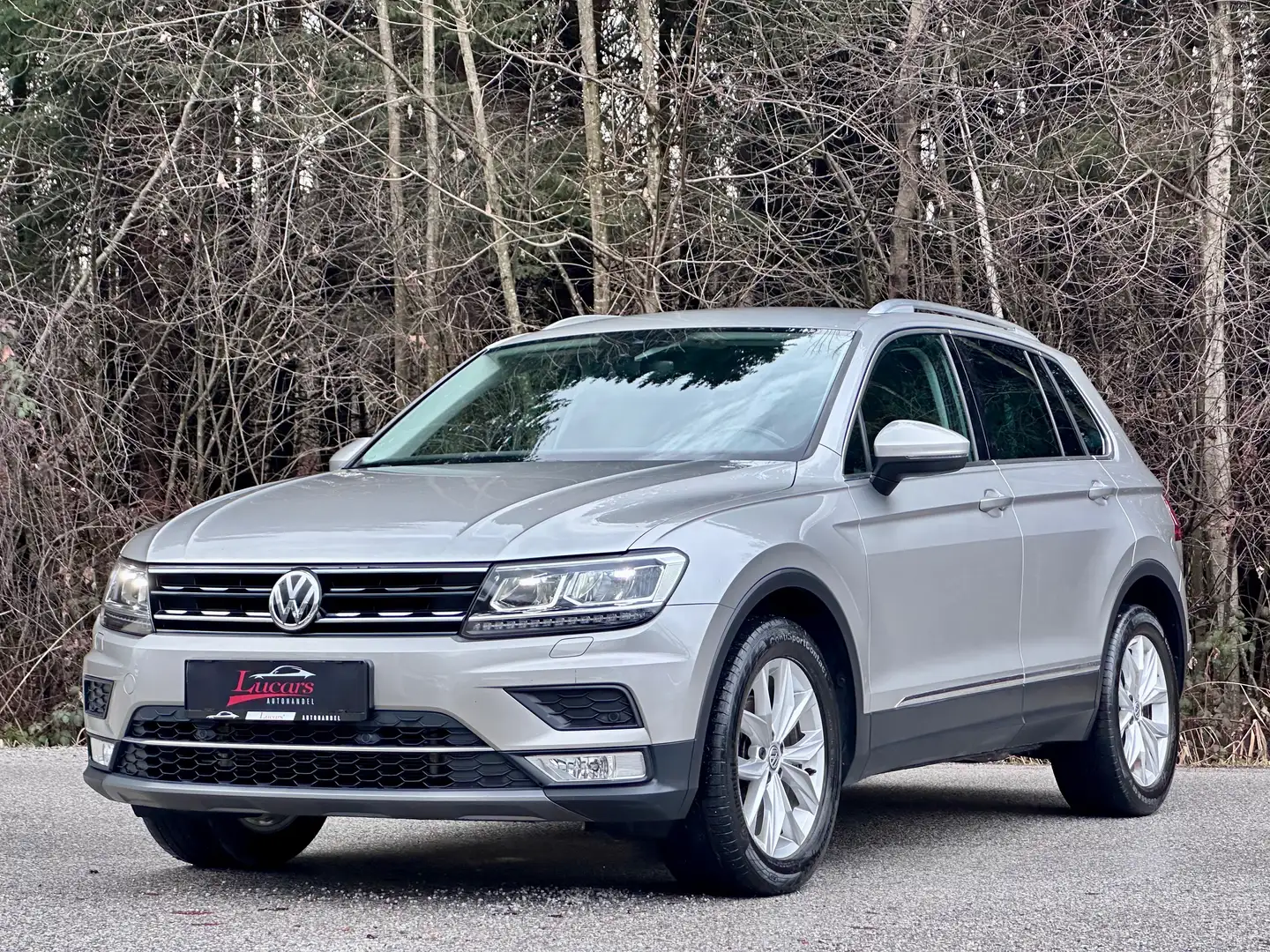 Volkswagen Tiguan Highline 4Motion 2.0 TDI DIGI-TACHO*AHK*ALLRAD*LED Grau - 1