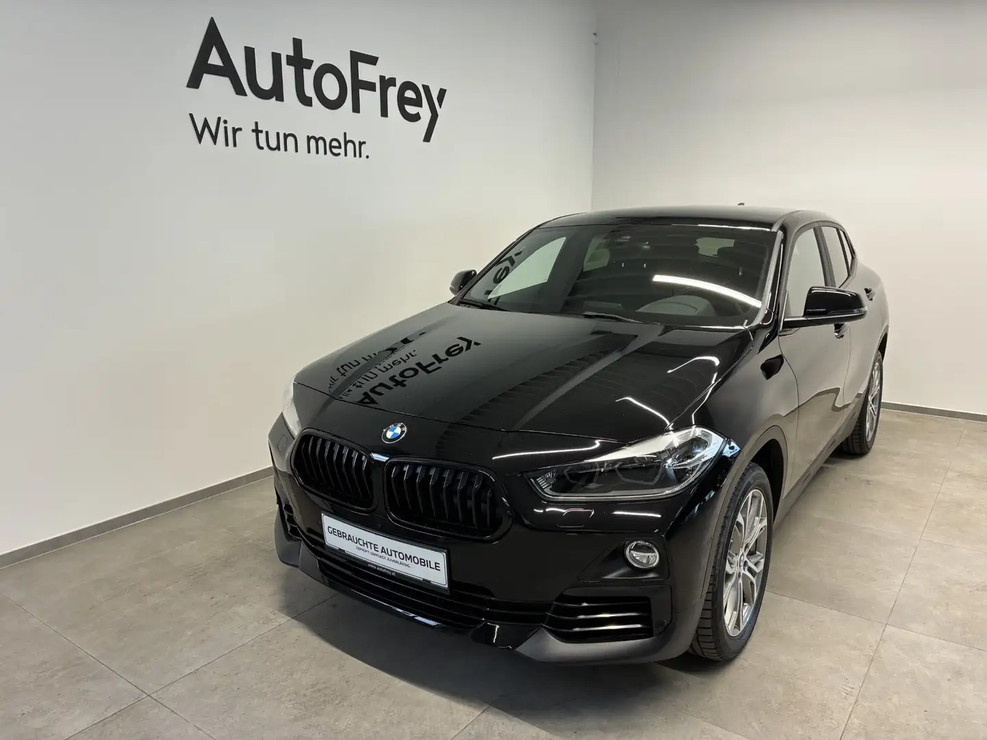 BMW X2 sDrive18i Schwarz - 1