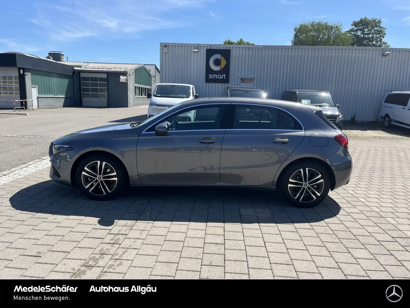 Mercedes-Benz A 180 A 180 Progressive 7G Kamera LED Vorr.-Distronic Grau - 2