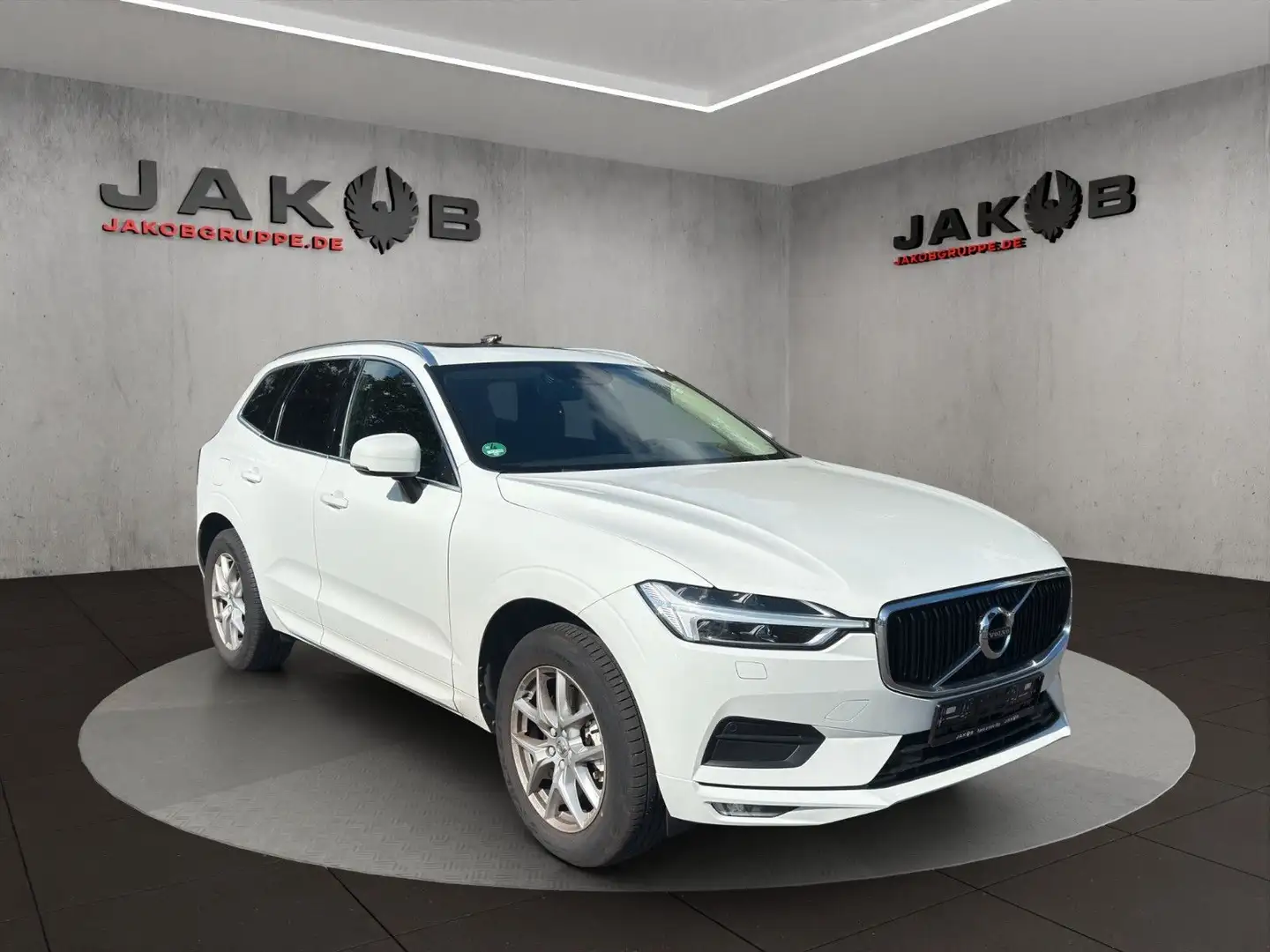 Volvo XC60 D4 AWD Momentum Wit - 2