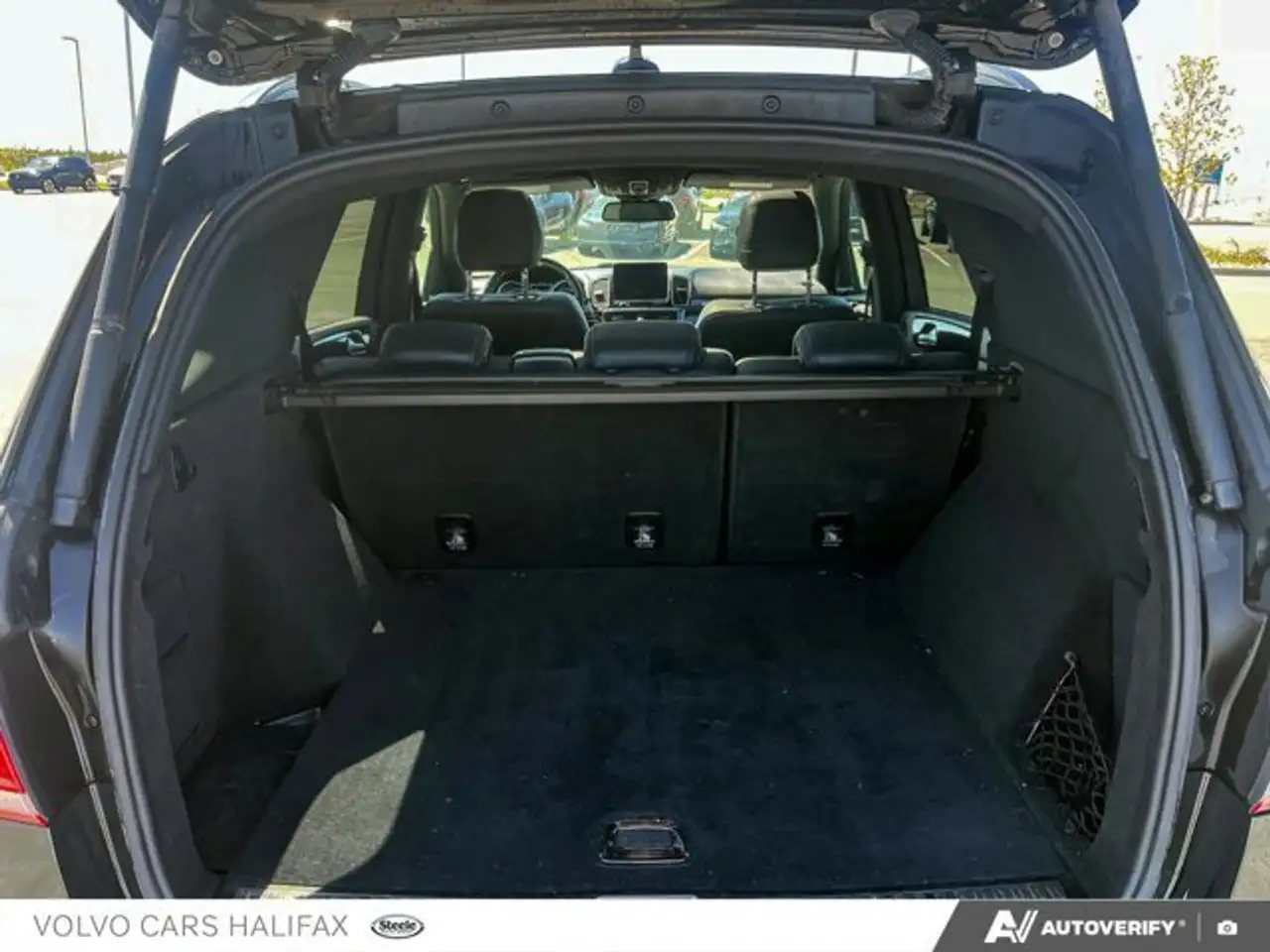 Mercedes-Benz GLE снимка Mercedes-Benz GLE