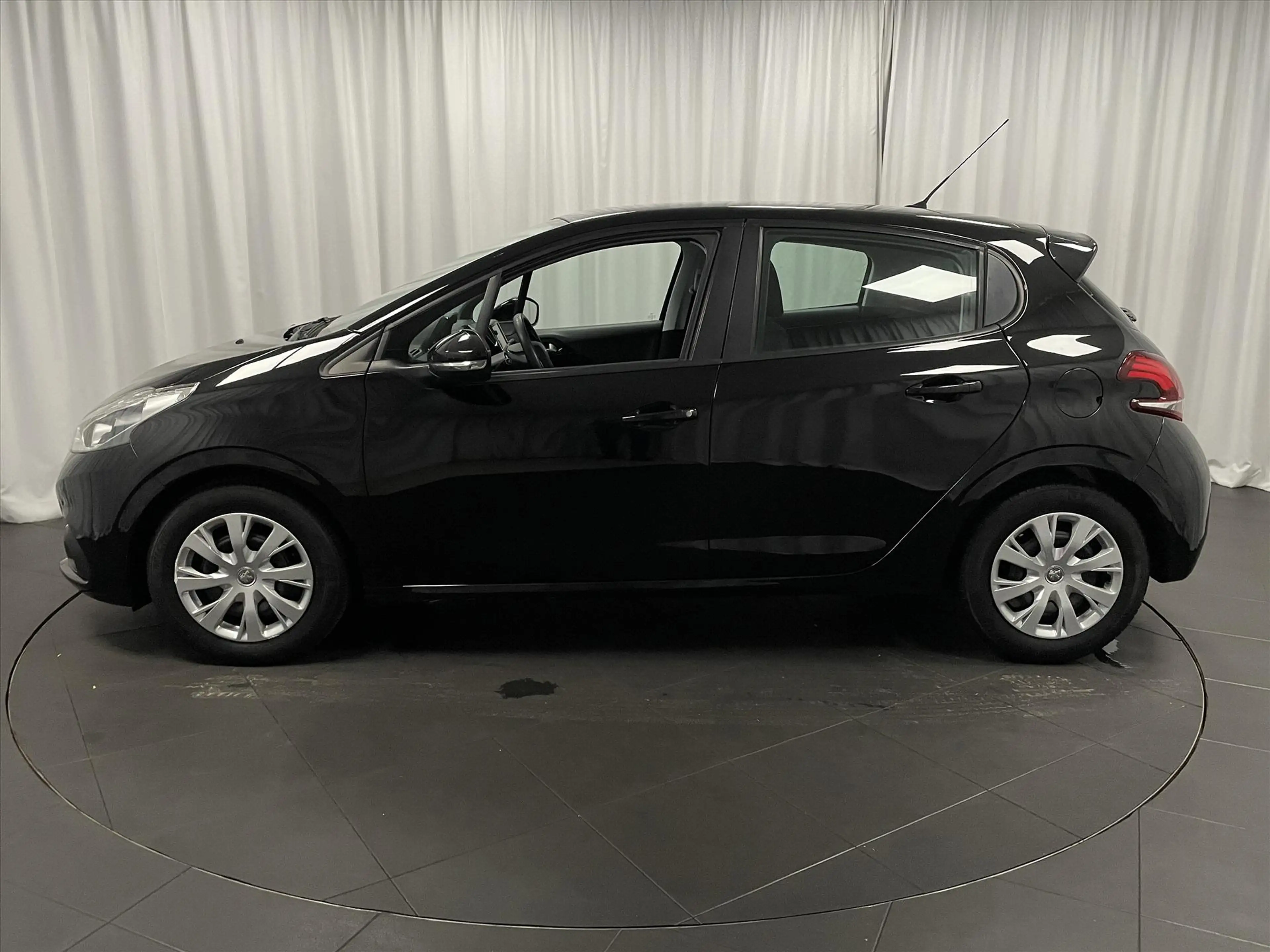 Peugeot 208 ACTIVE 5drs 82pk Navi+Mirrorlink | Airco | Cruise — photo 2