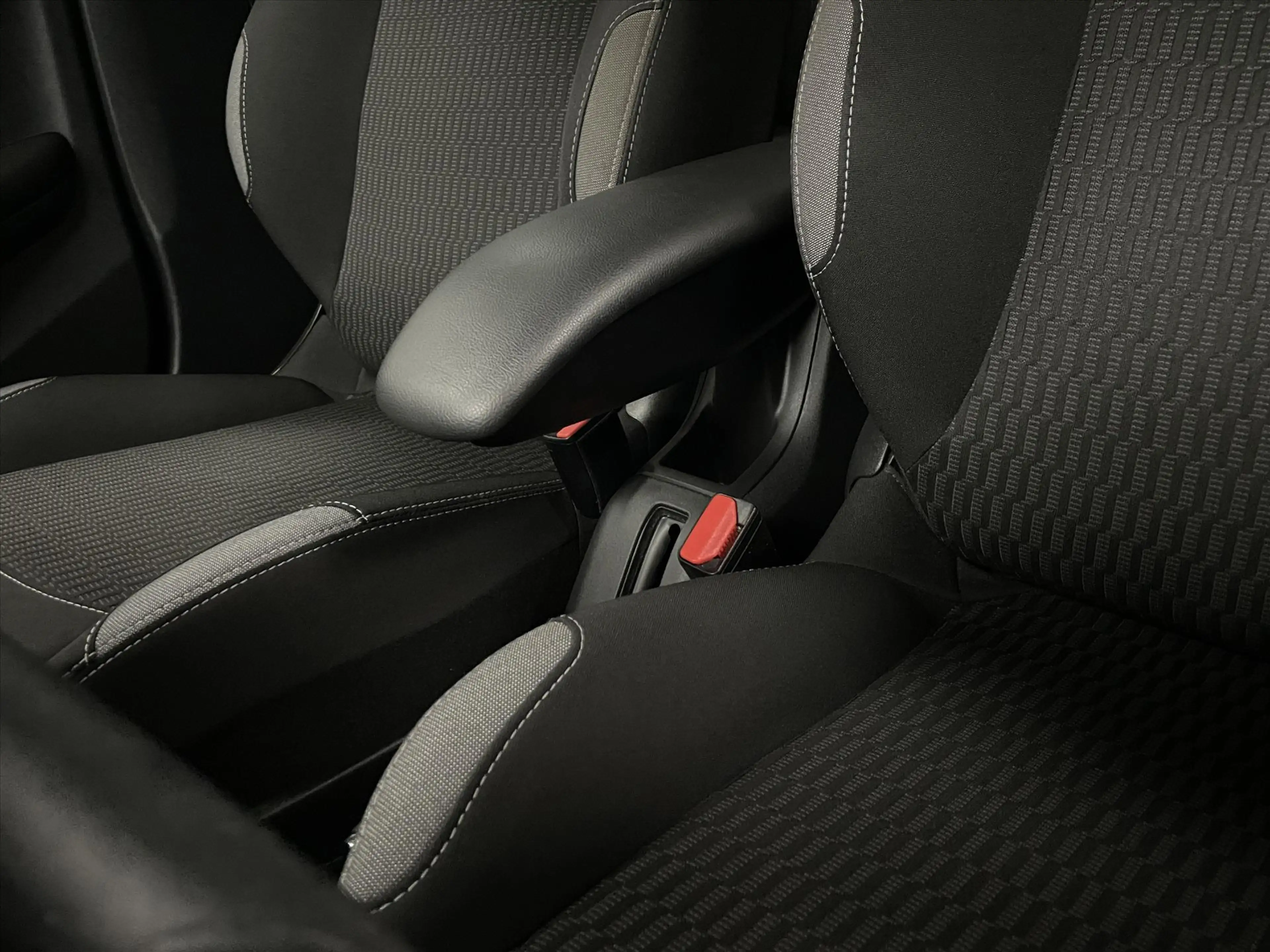 Peugeot 208 ACTIVE 5drs 82pk Navi+Mirrorlink | Airco | Cruise — photo 28
