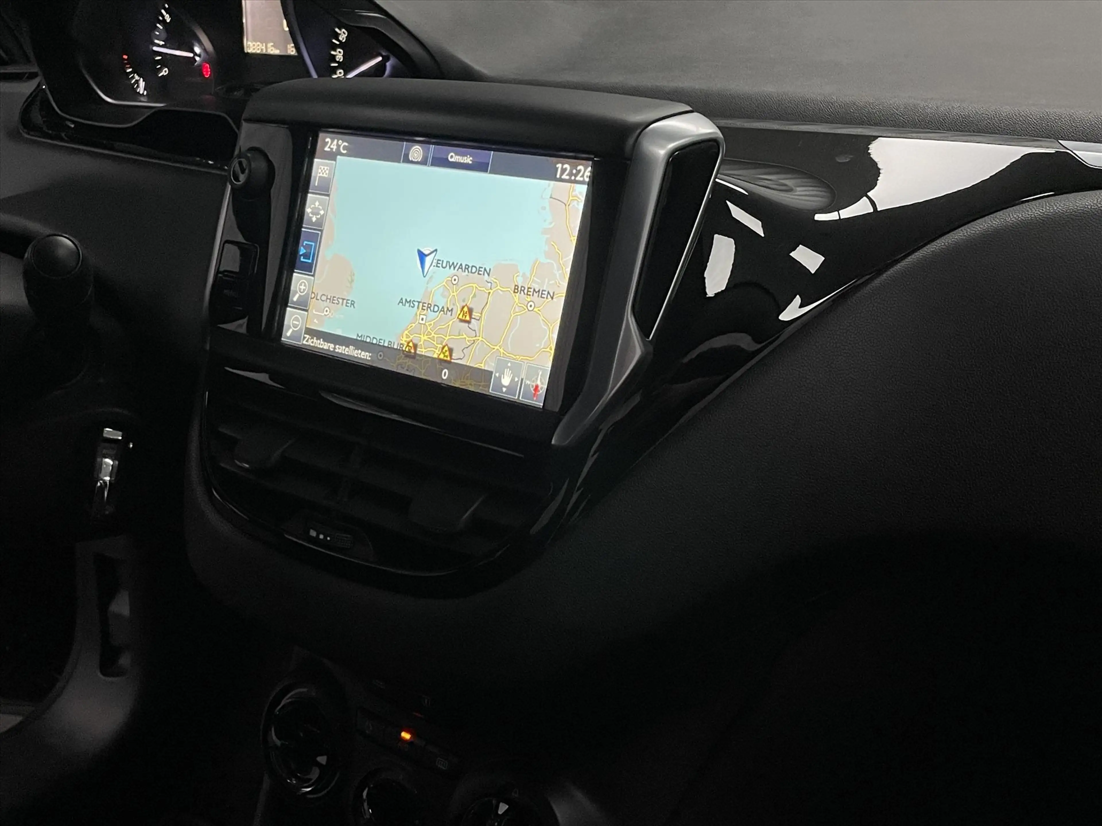 Peugeot 208 ACTIVE 5drs 82pk Navi+Mirrorlink | Airco | Cruise — photo 25