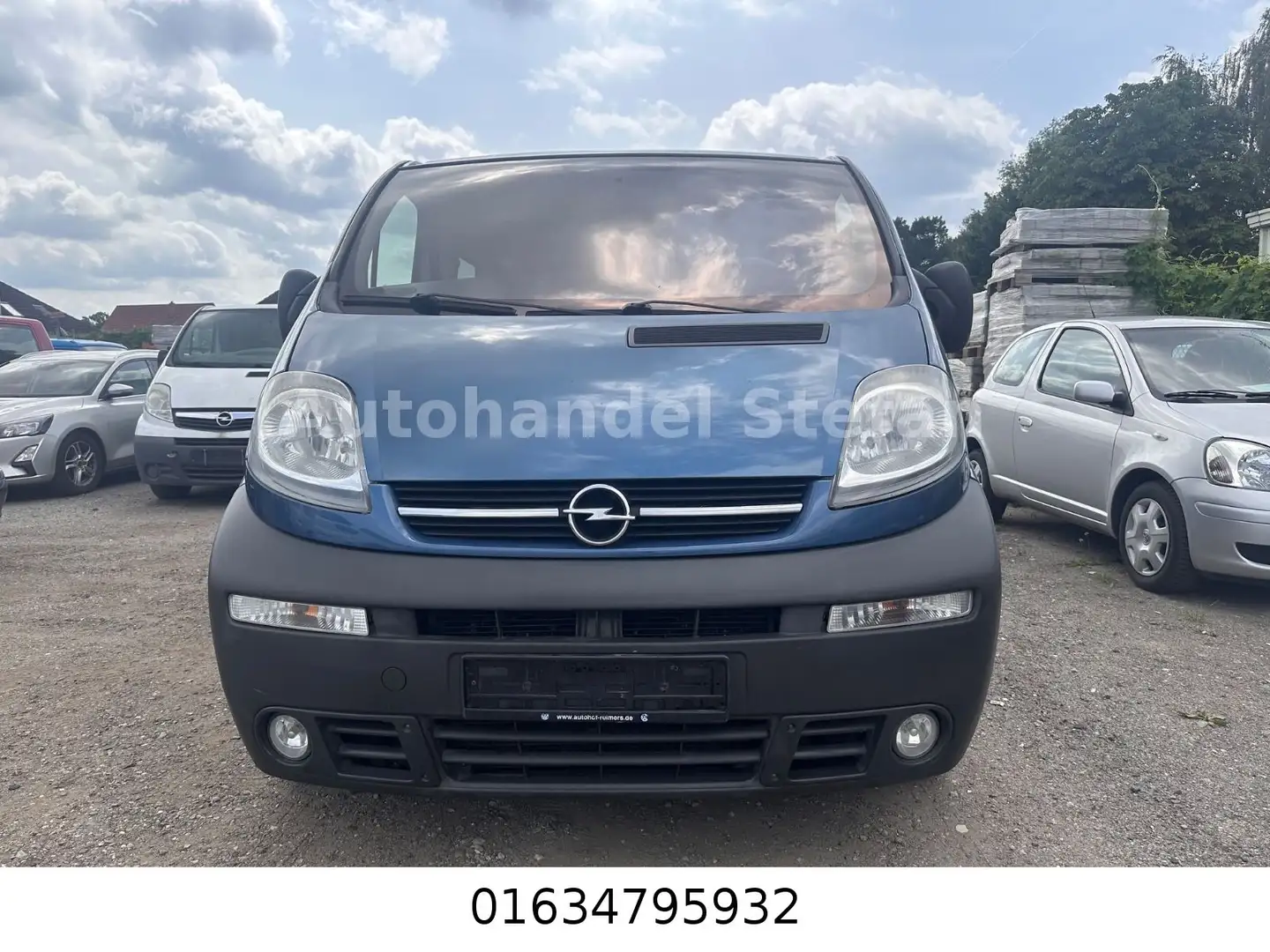 Opel Vivaro life Niebieski - 2