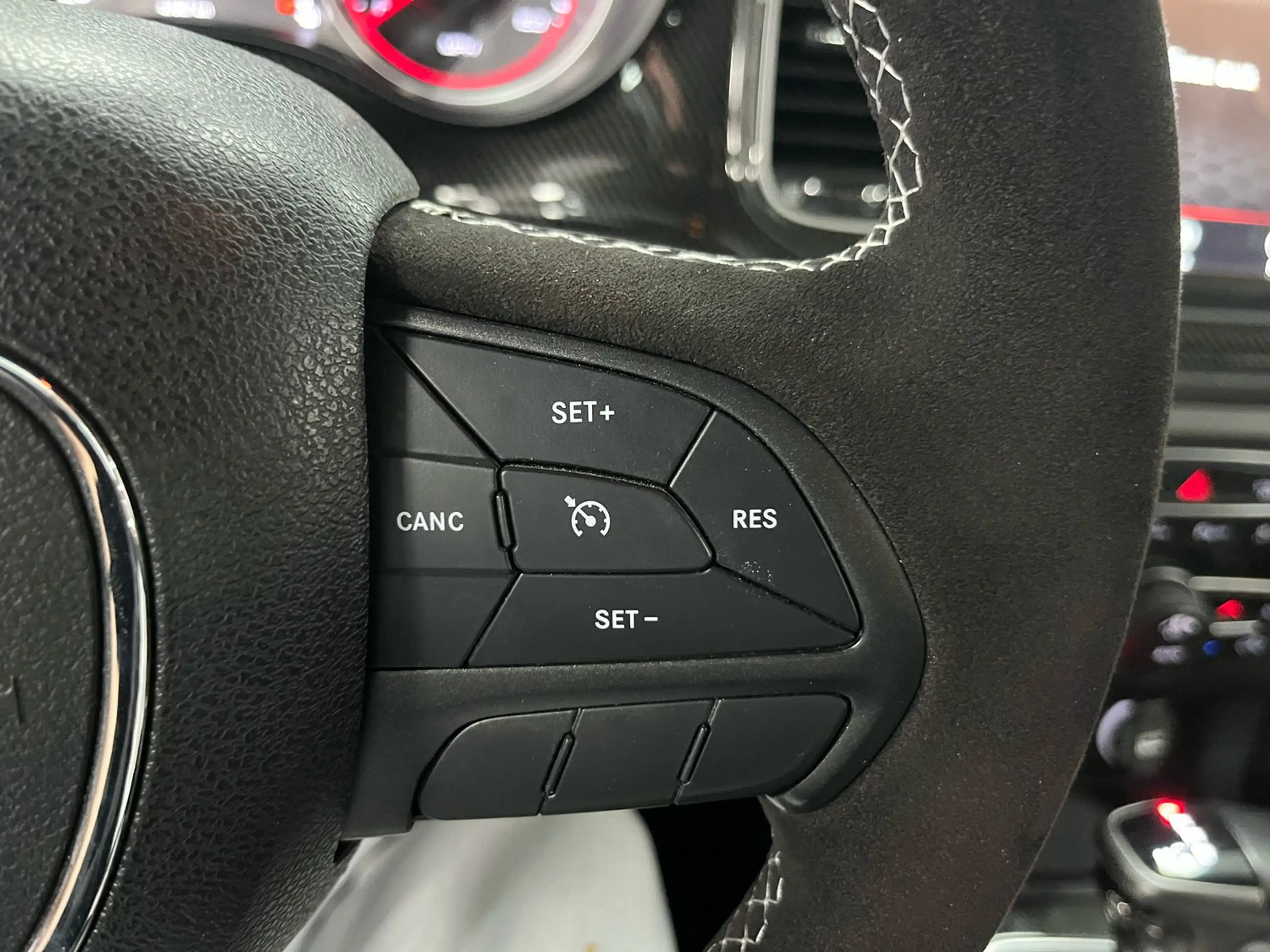 Dodge Charger RT 5,7l V8 *SHZ / AUT / LEDER/Navi/Apple* — photo 15