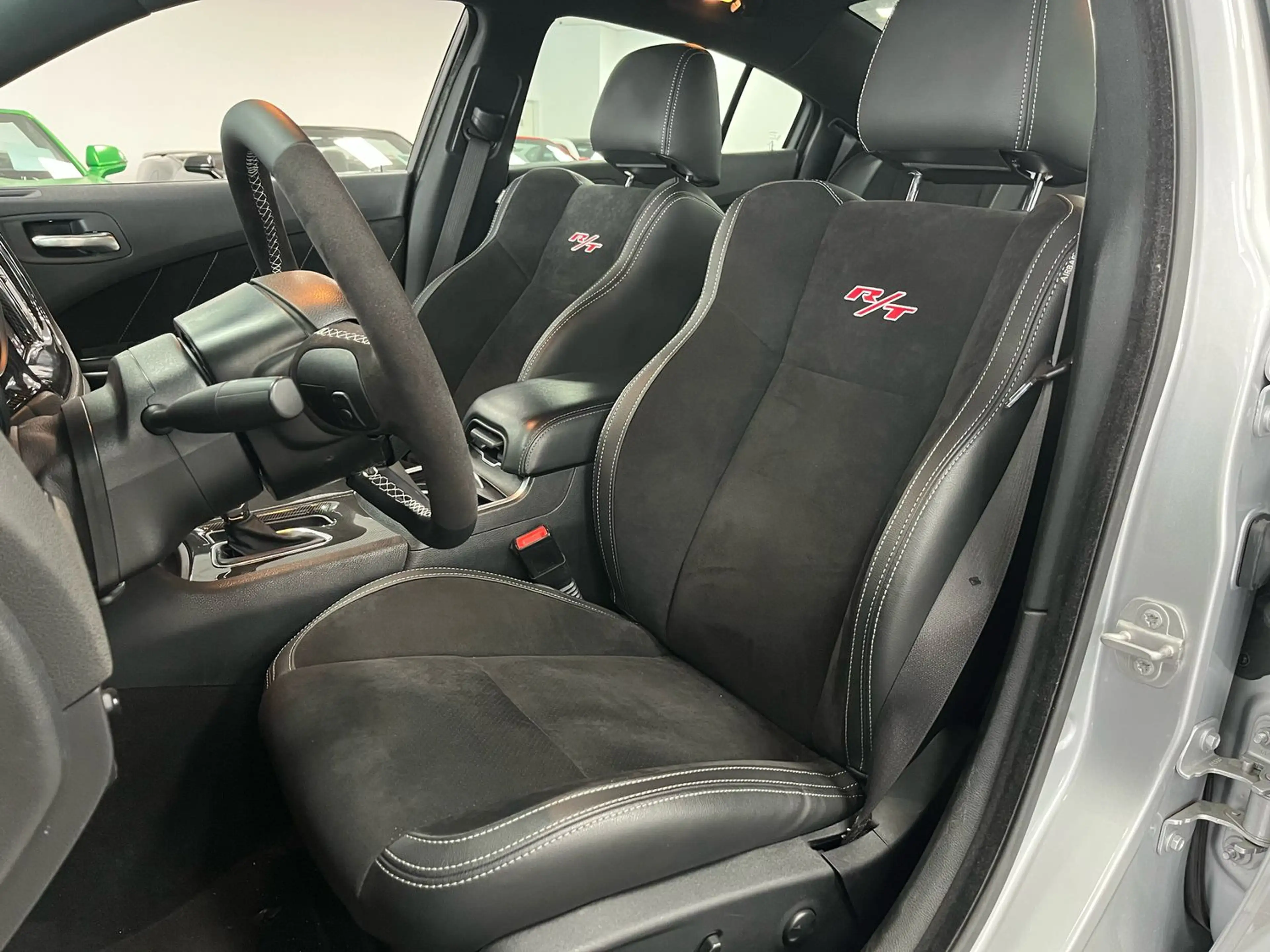 Dodge Charger RT 5,7l V8 *SHZ / AUT / LEDER/Navi/Apple* — photo 11