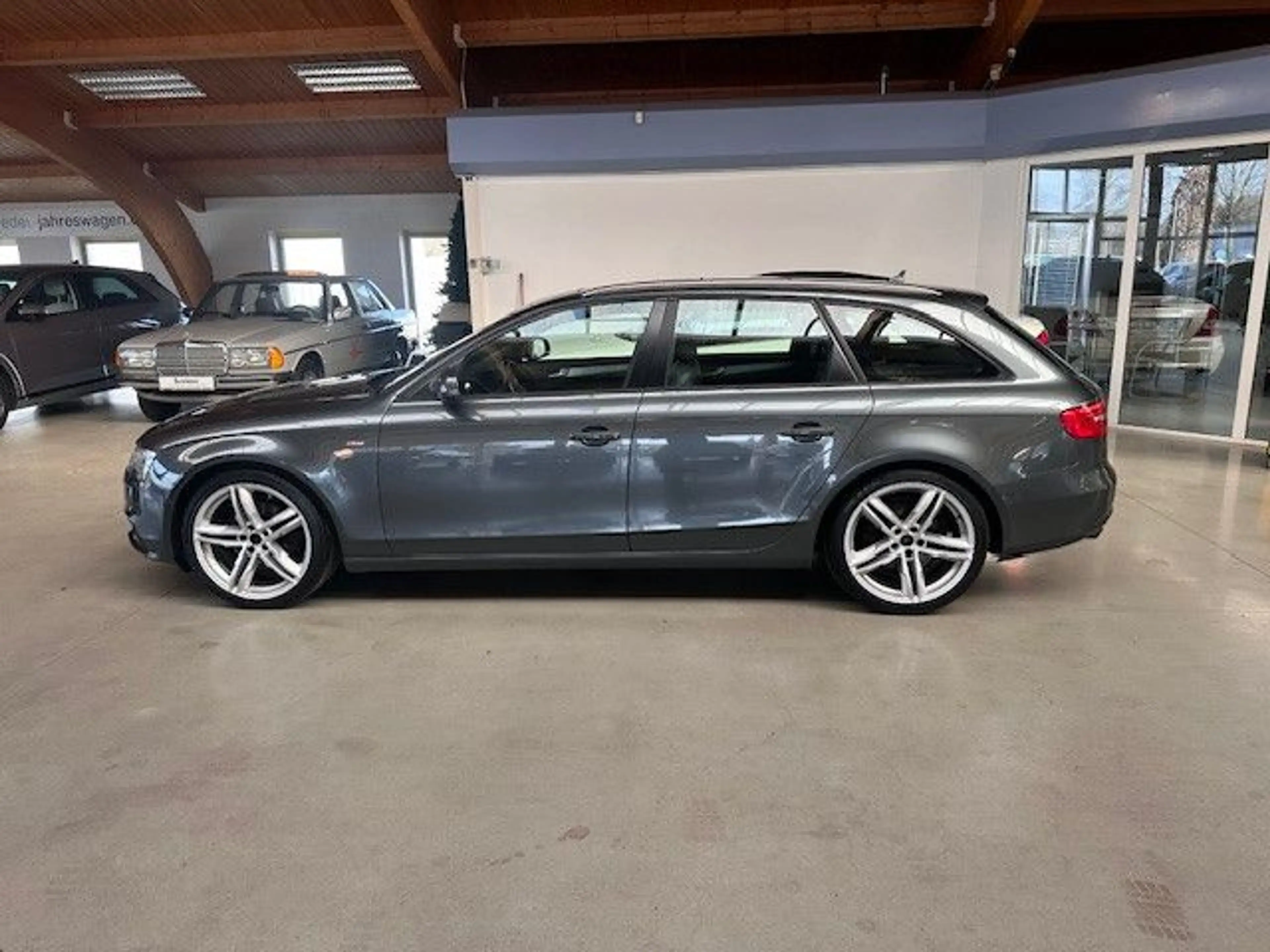 Audi A4 1.8 TFSI TSI S-line Sportpaket — photo 3