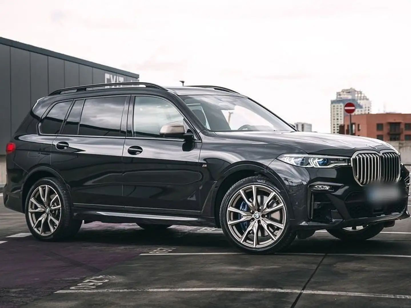 BMW X7 M X7 M50d Zwart - 1