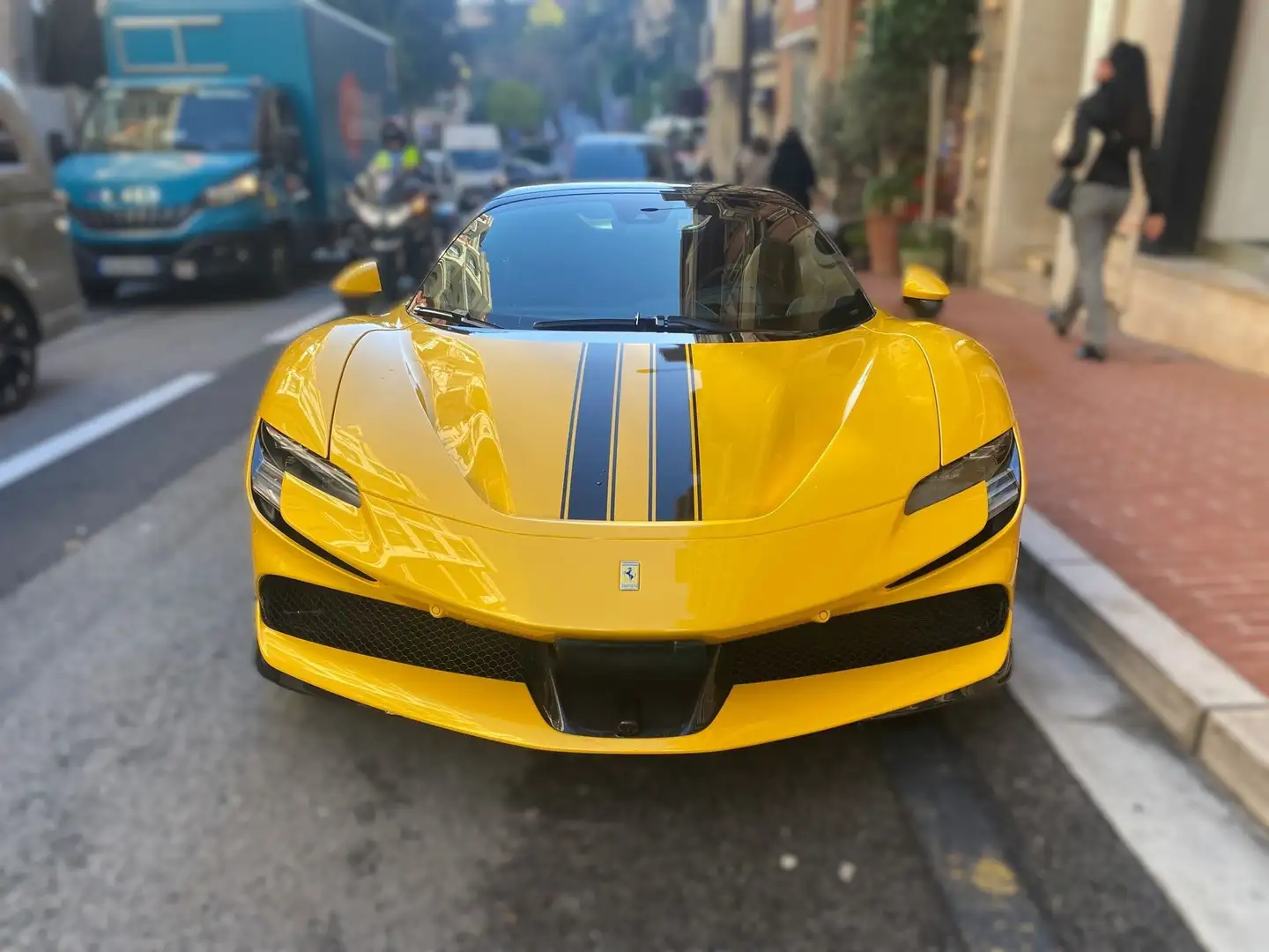 Ferrari SF90 Spider SF90 Spider 4.0 V8 780 ch PHEV Gelb - 2