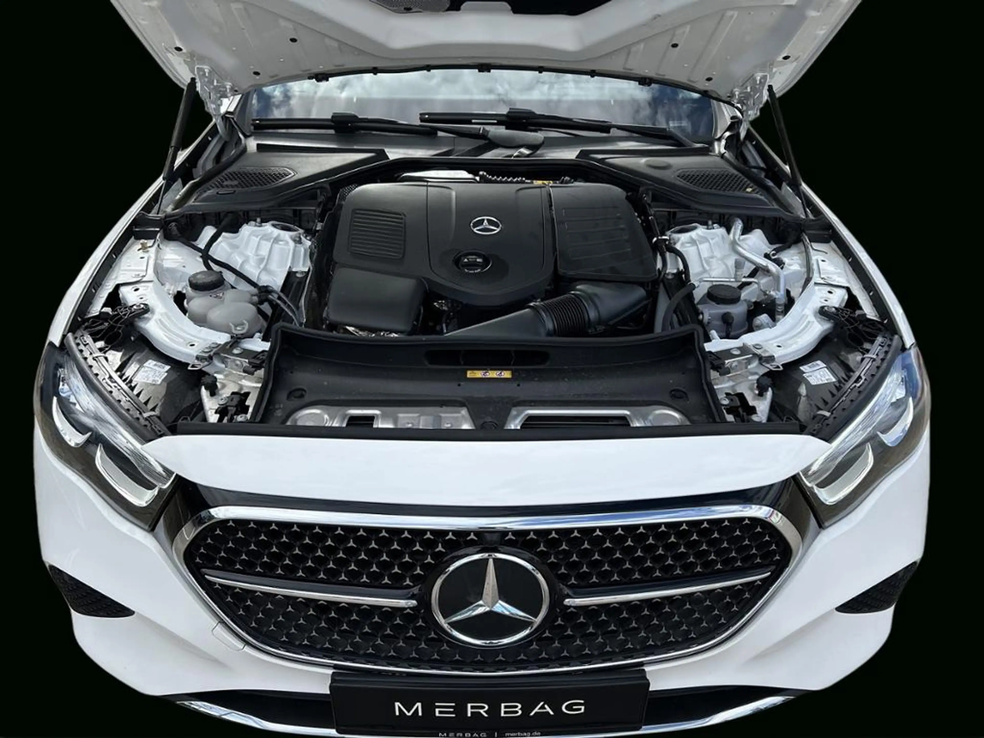 Mercedes-Benz E 200 Limousine ACC AUT Kam. KeyLess KlimaA LED — photo 11