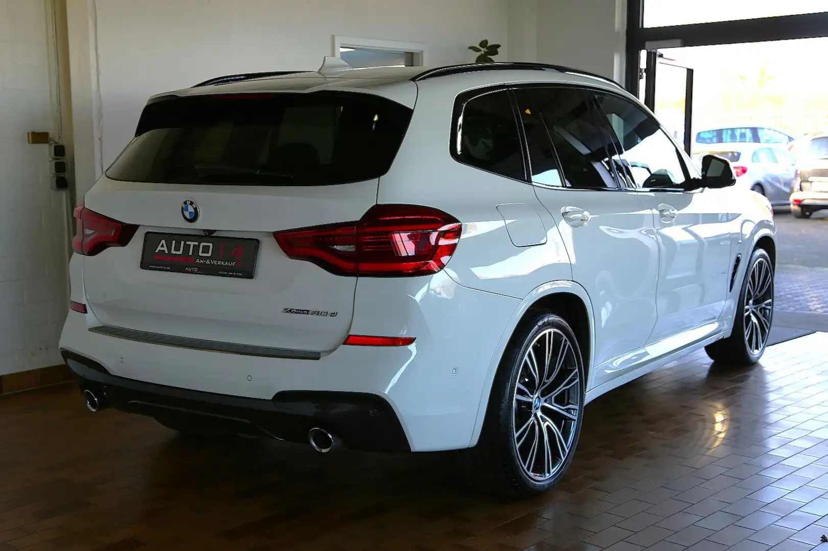 BMW X3 xD 30d M Sport HUD AHK 360° Harman/Kardon 21" Weiß - 2