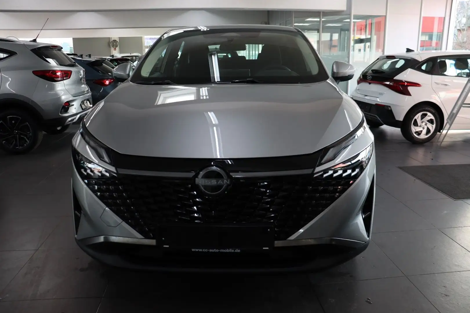 Nissan Qashqai 1.3 AT MHEV CPlay LED ACC SHZ Keyl SOFOR Silber - 2