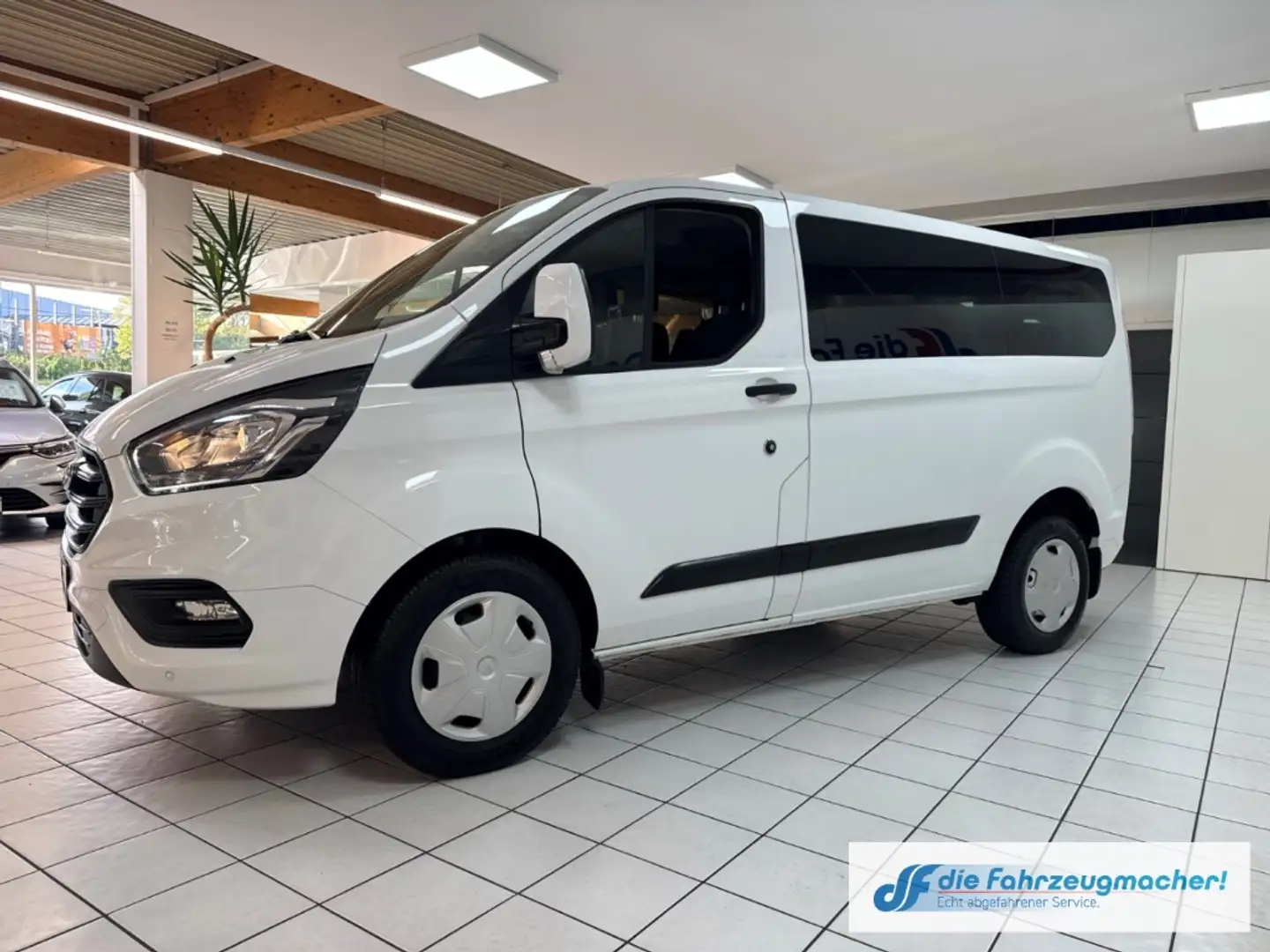 Ford Transit Custom Tourneo 320 L1 Trend 2.0 TDCi EU6d Dyn. Kurvenlich Weiß - 2
