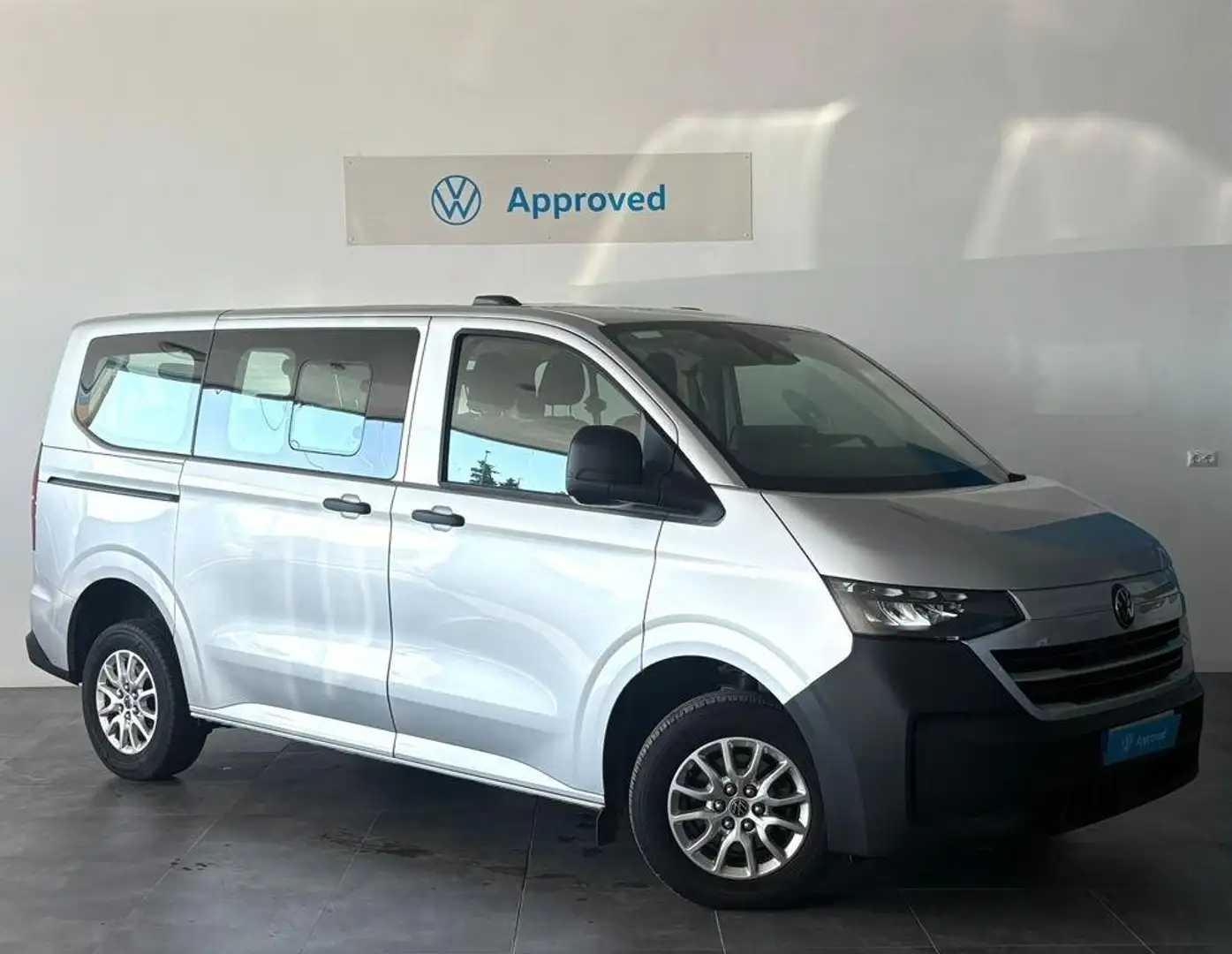 Volkswagen T5 Caravelle 2.0TDI Batalla Corta Aut. 110kW - 1