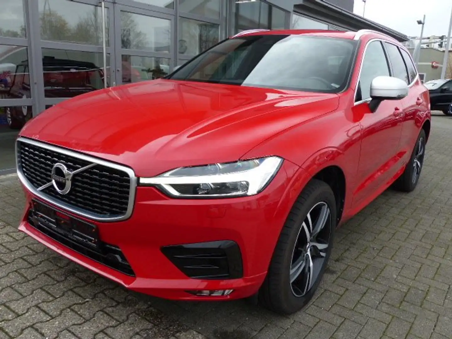 Volvo XC60 R Design D5 AWD Aut.EU6d*PANO*AHK*CAM* Rot - 1