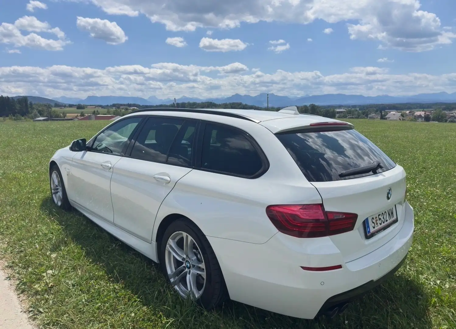 BMW 520 520d xDrive Touring Österreich-Paket Aut. Österreich-Paket Weiß - 2