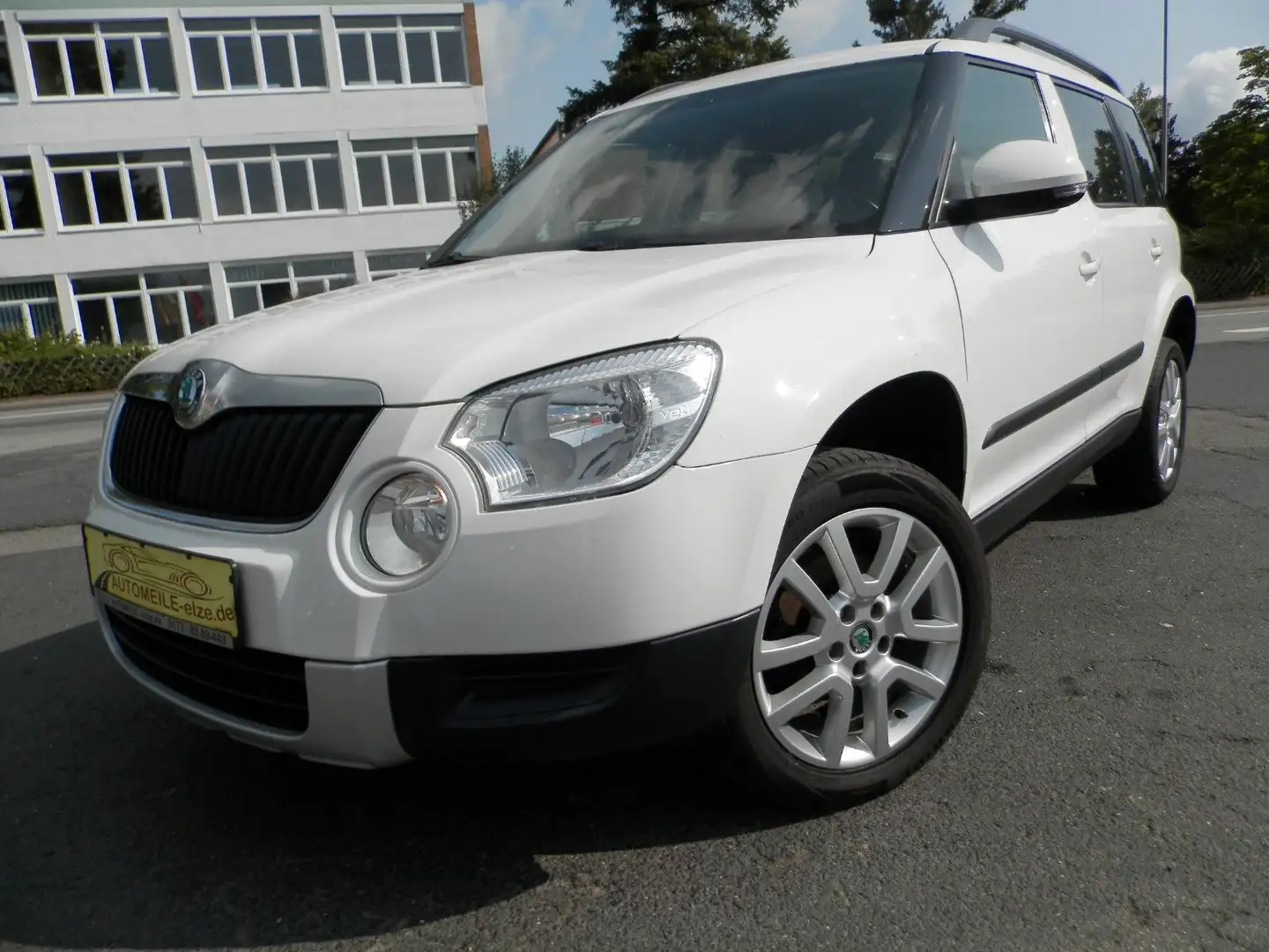 Skoda Yeti Ambition Plus Edition 4x4*Klima*ALU*NAVI* Blanc - 2