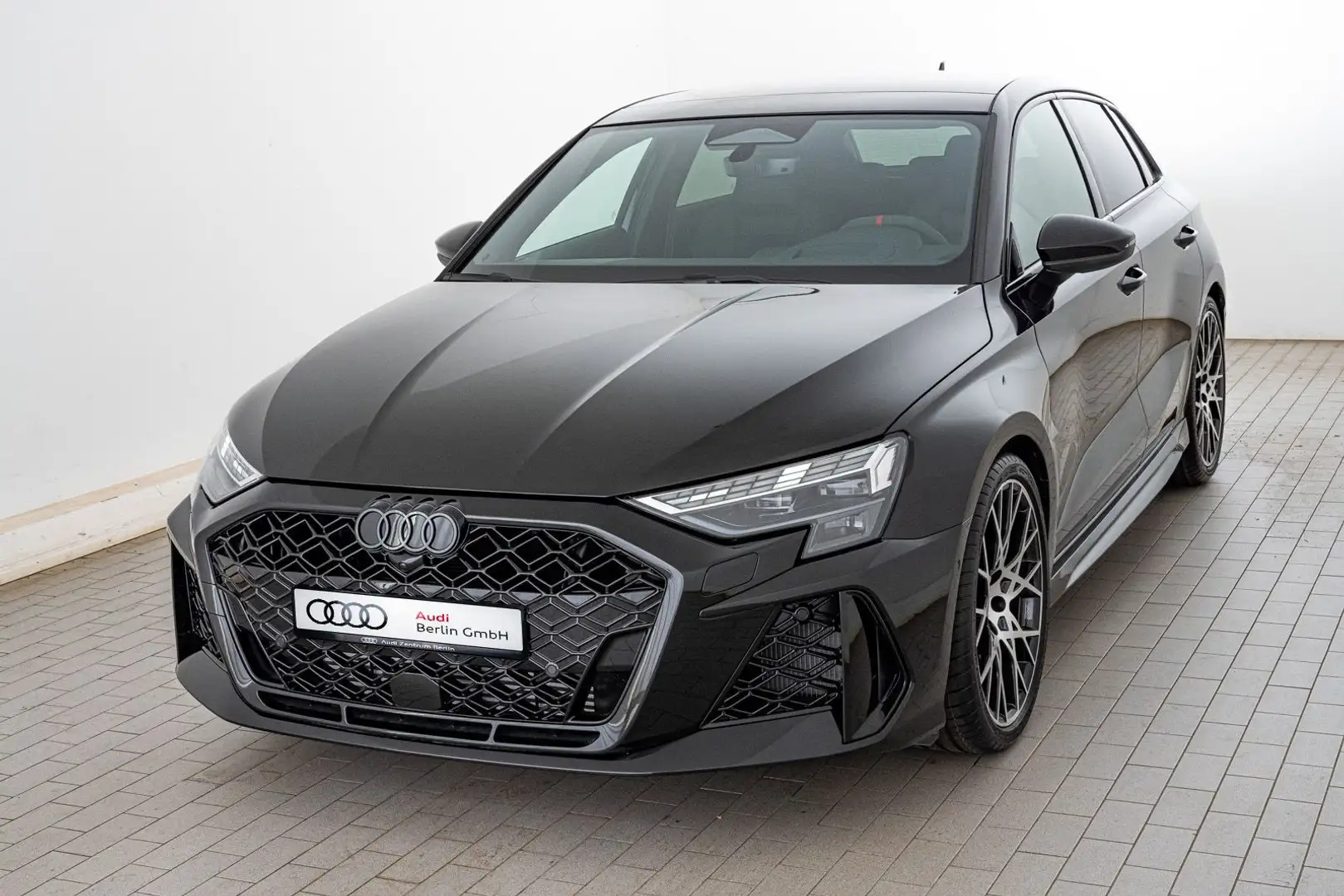 Audi RS3 S tronic Negru - 2