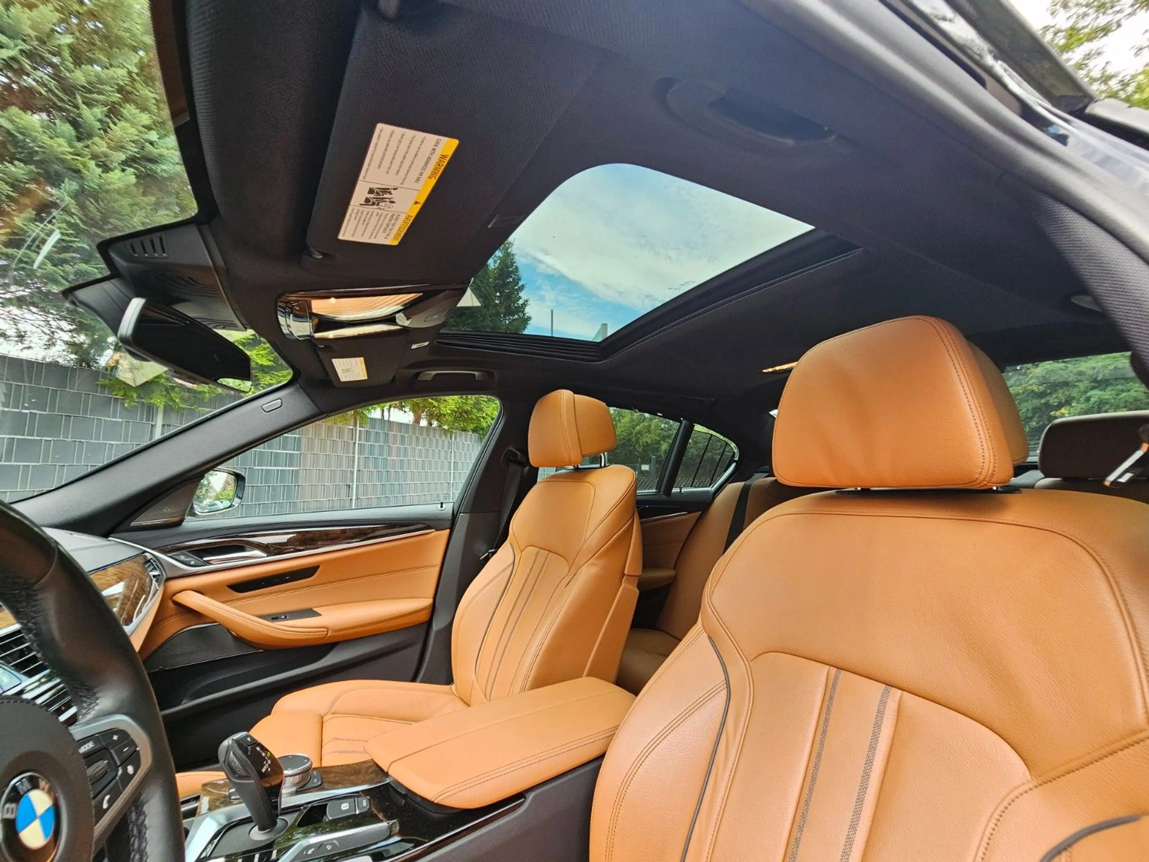 BMW 550 i xDrive — photo 13