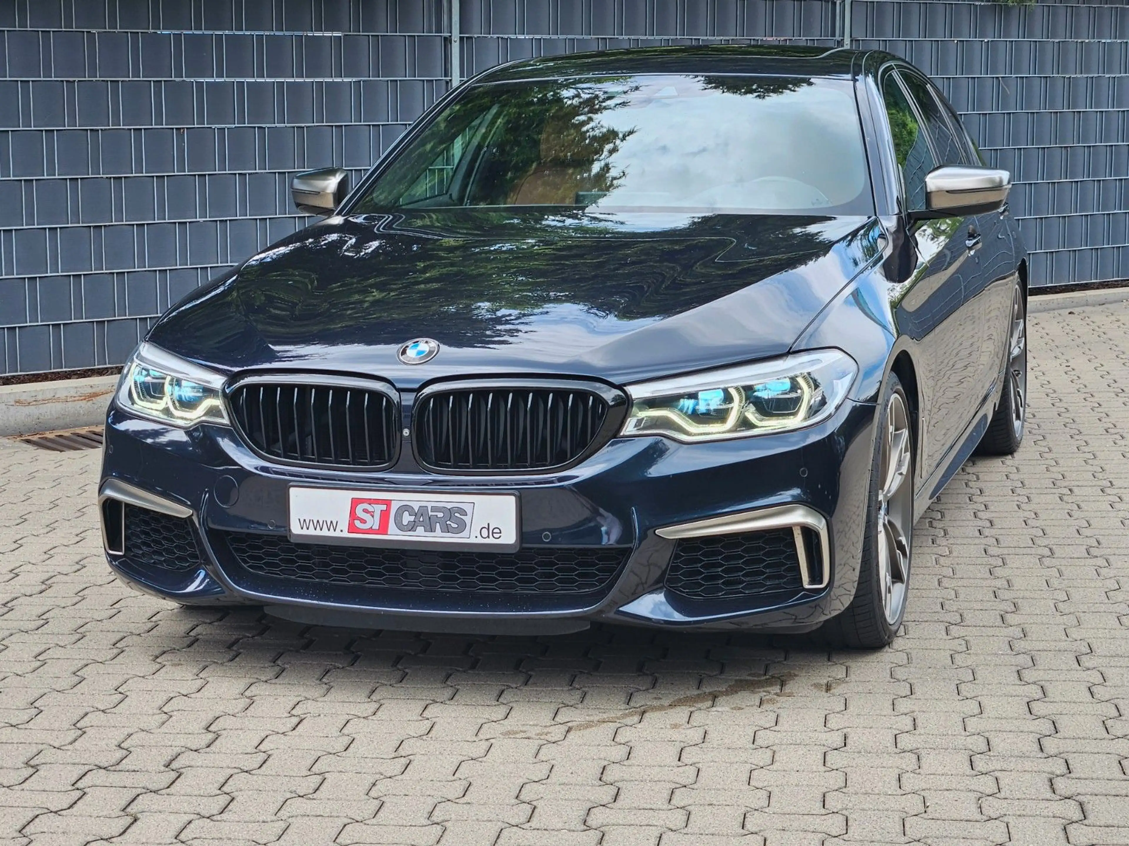 BMW 550 i xDrive — photo 5