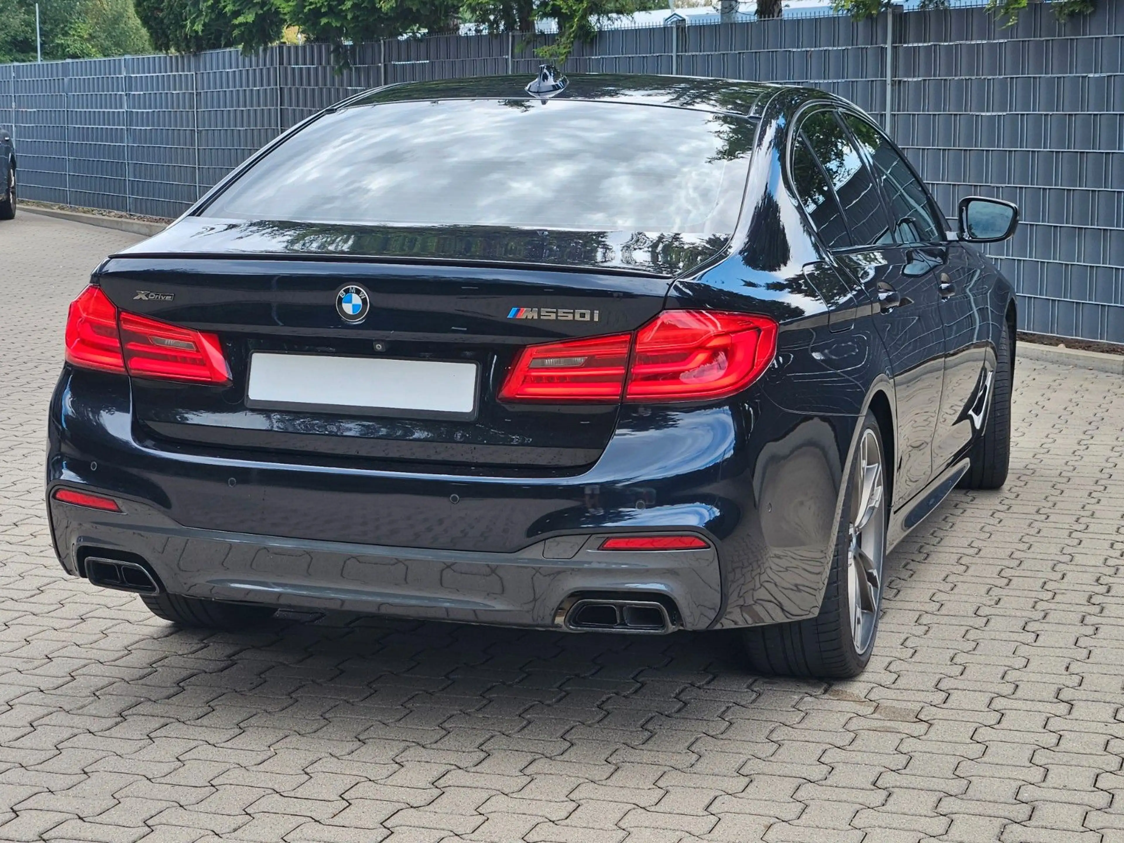 BMW 550 i xDrive — photo 6